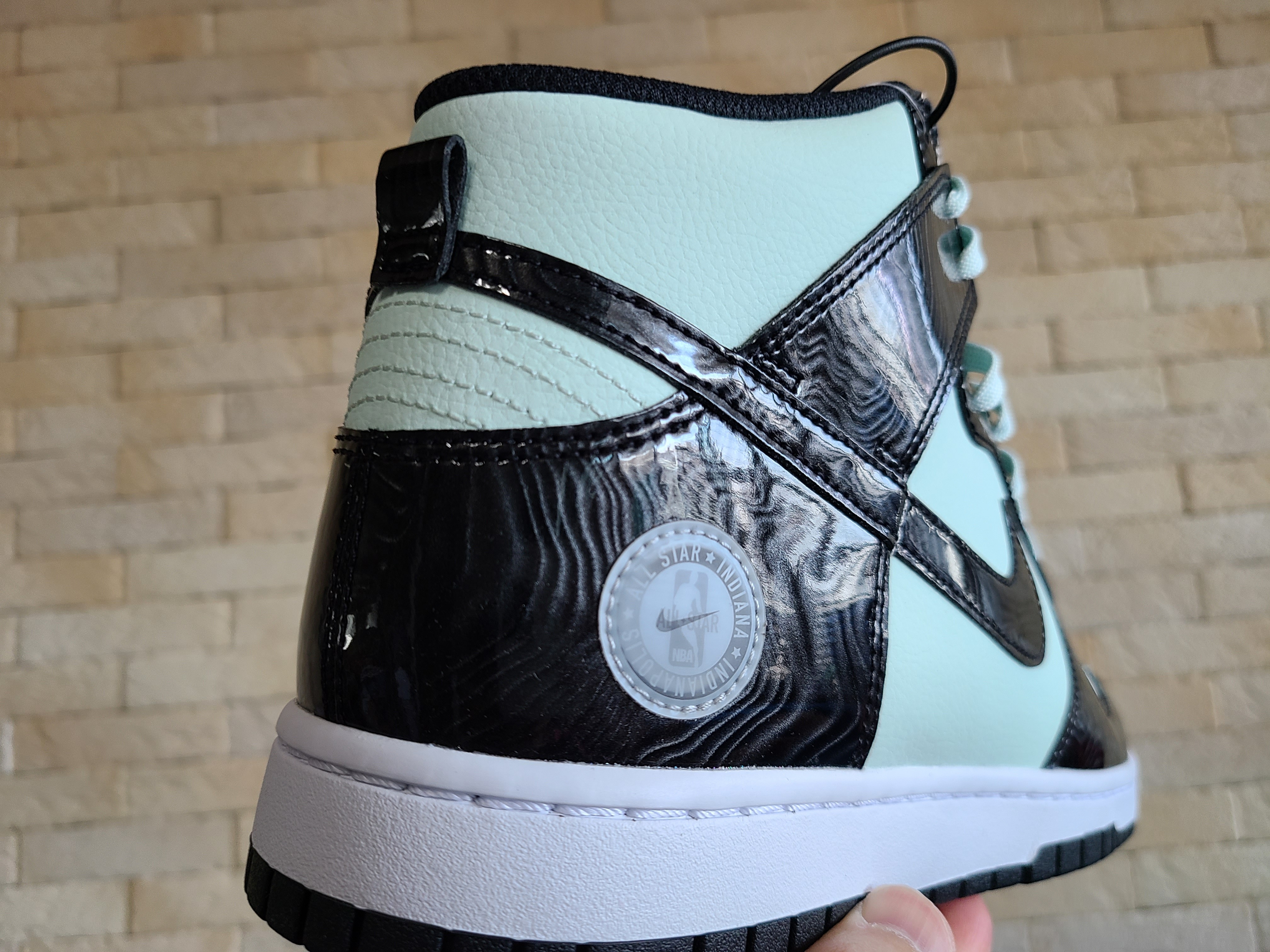 Nike Dunk High Barely Green 착용 스타일 - 4
