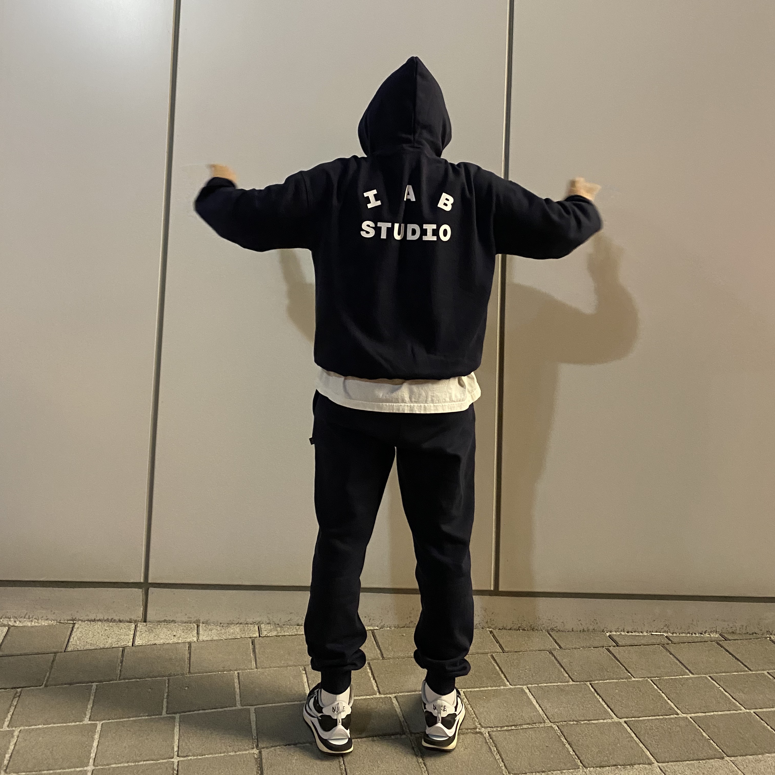 IAB Studio Hoodie Navy - 21SS, IAB Studio Sweatpants Navy - 21SS 착용 스타일 - 2