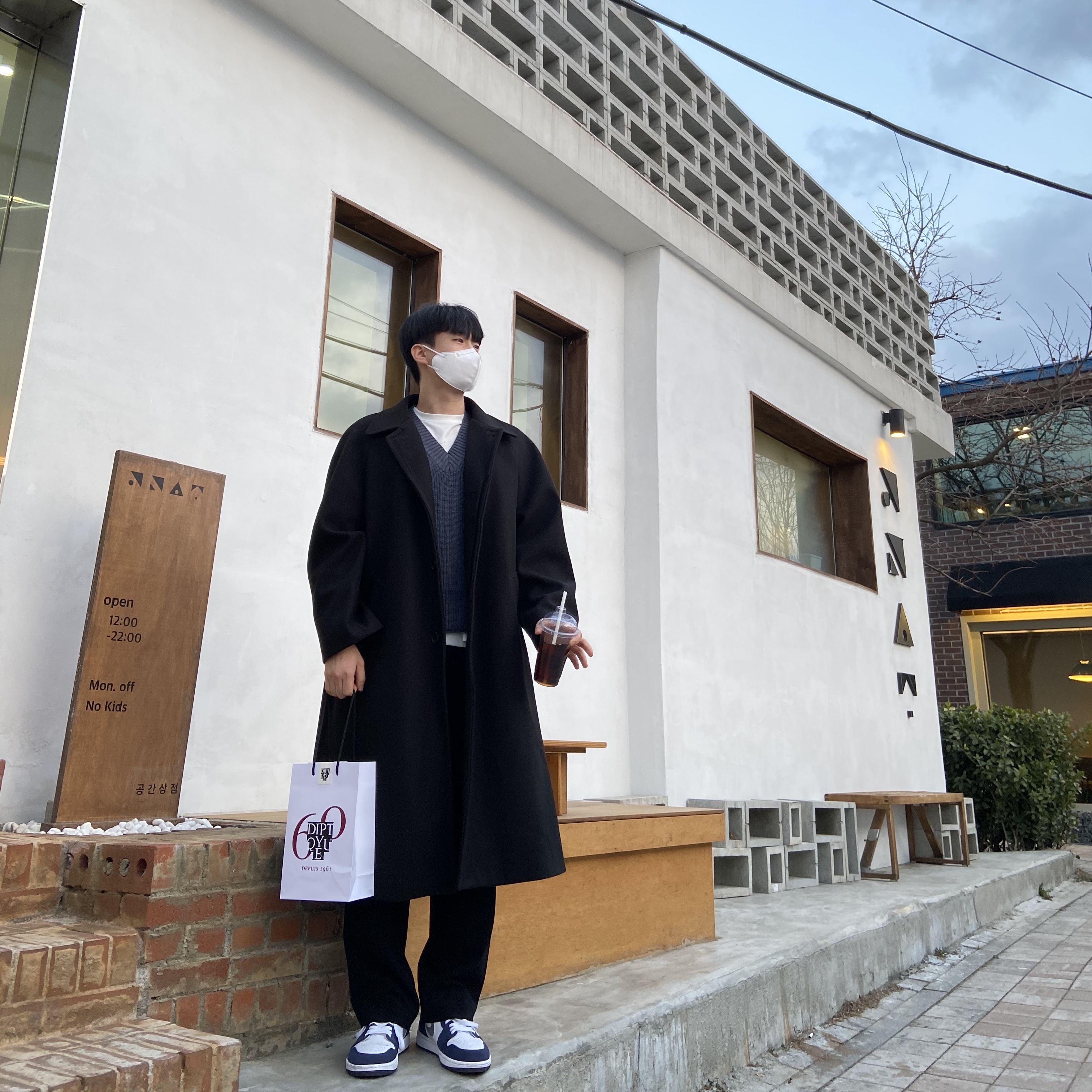 Jordan 1 Retro High OG CO.JP Midnight Navy 착용 스타일