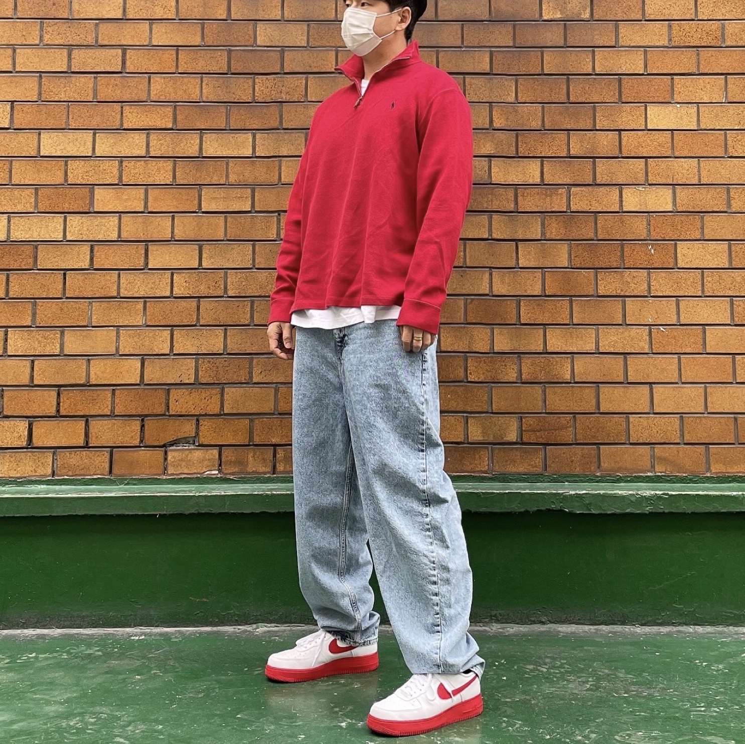 Nike Air Force 1 Low White Red Midsole 착용 스타일 - 2