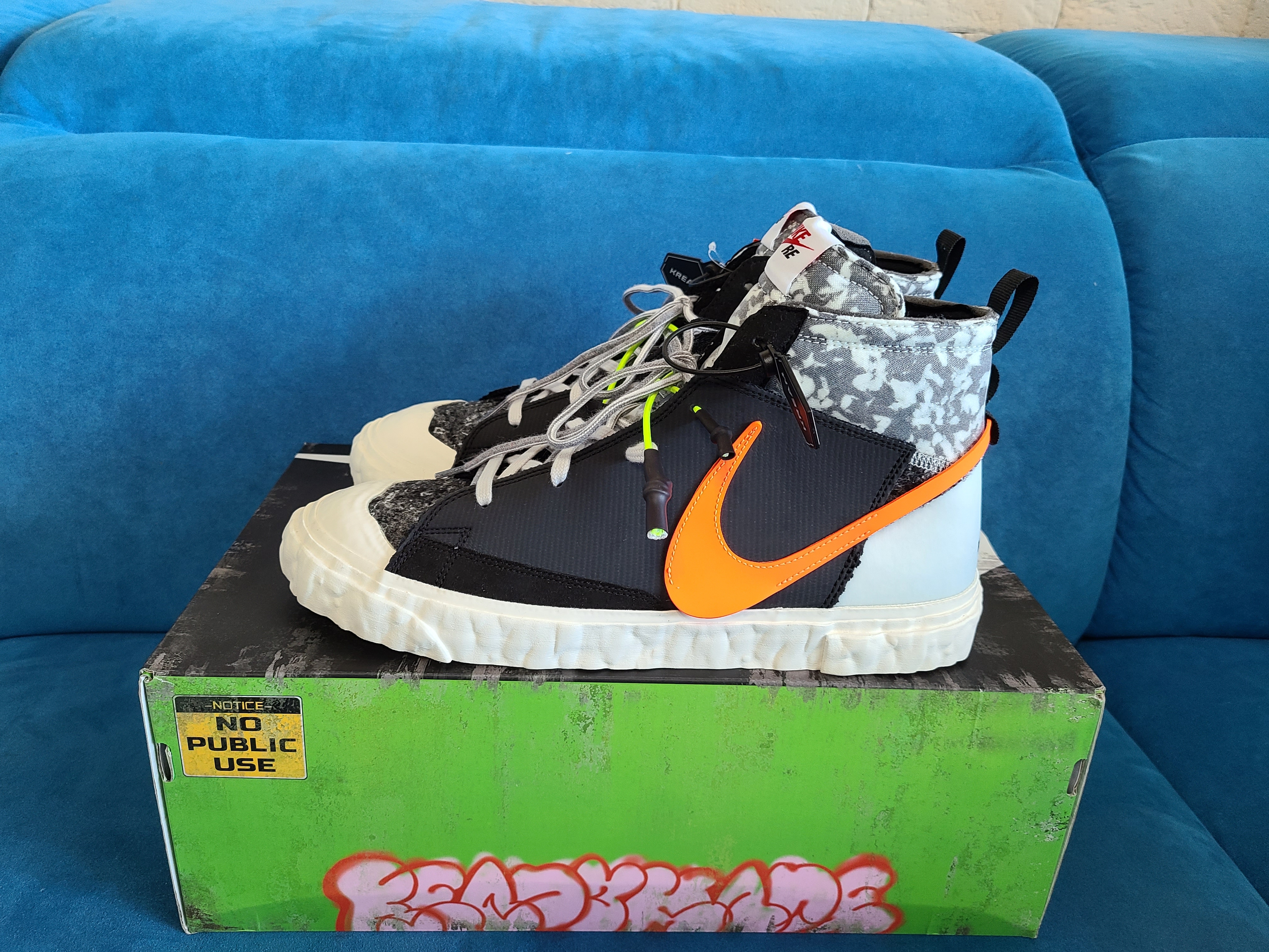 Nike x Readymade Blazer Mid Black 착용 스타일 - 1
