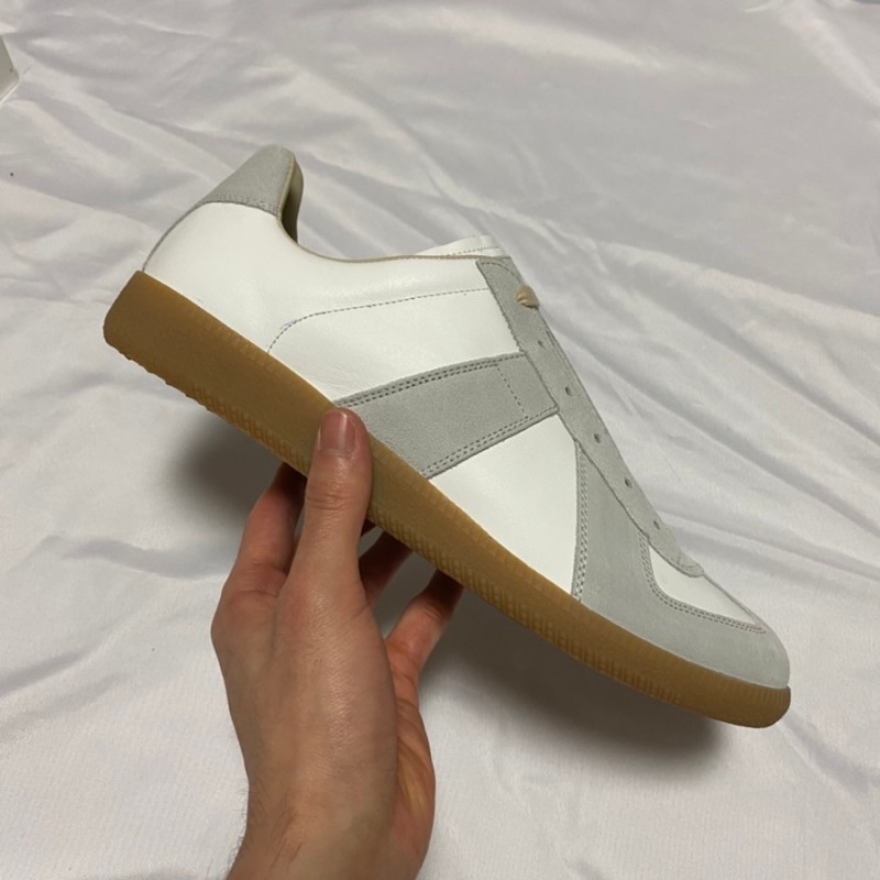 Maison Margiela Calfskin Replica Sneakers 착용 스타일