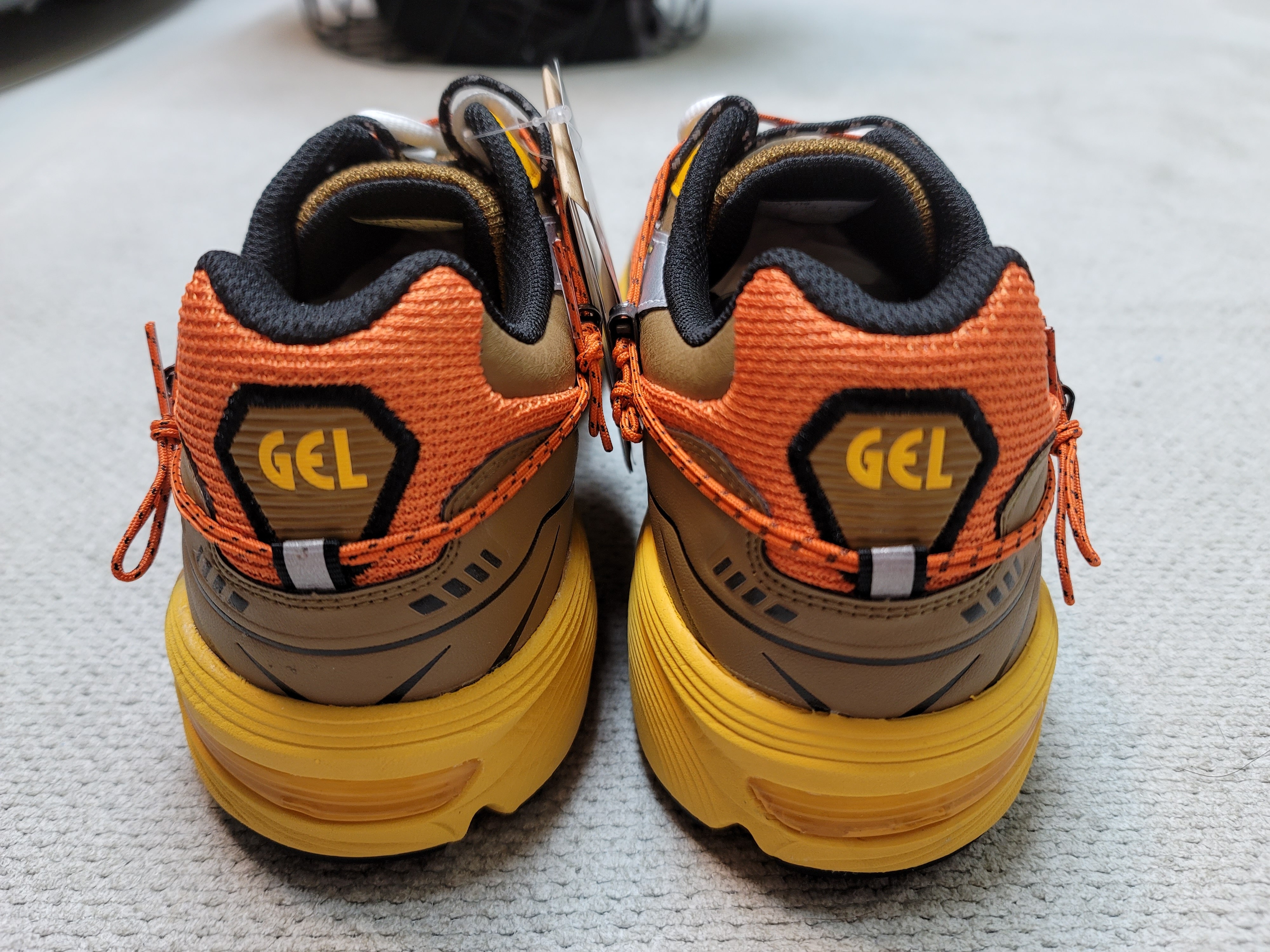 Asics x Andersson Bell Gel-1090 White Orange 착용 스타일 - 3