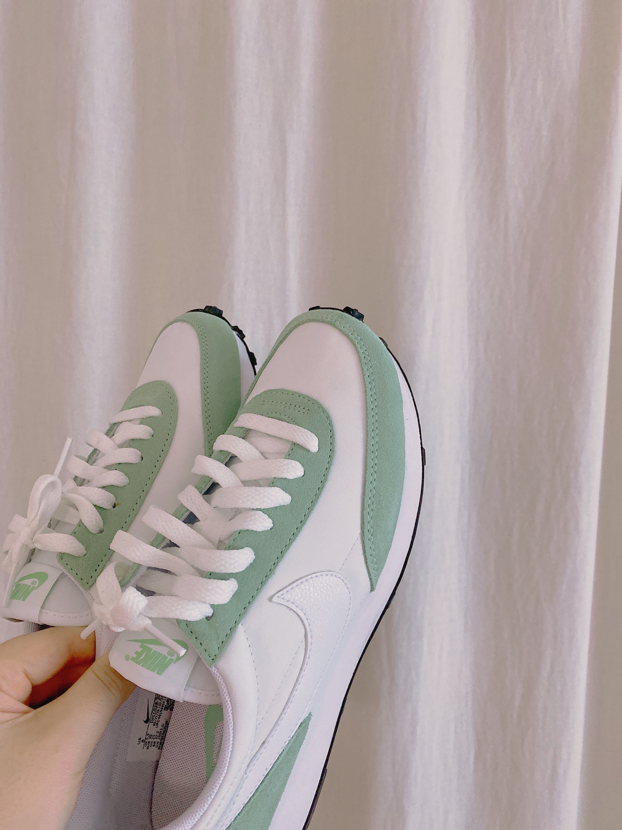 (W) Nike Daybreak Enamel Green 착용 스타일