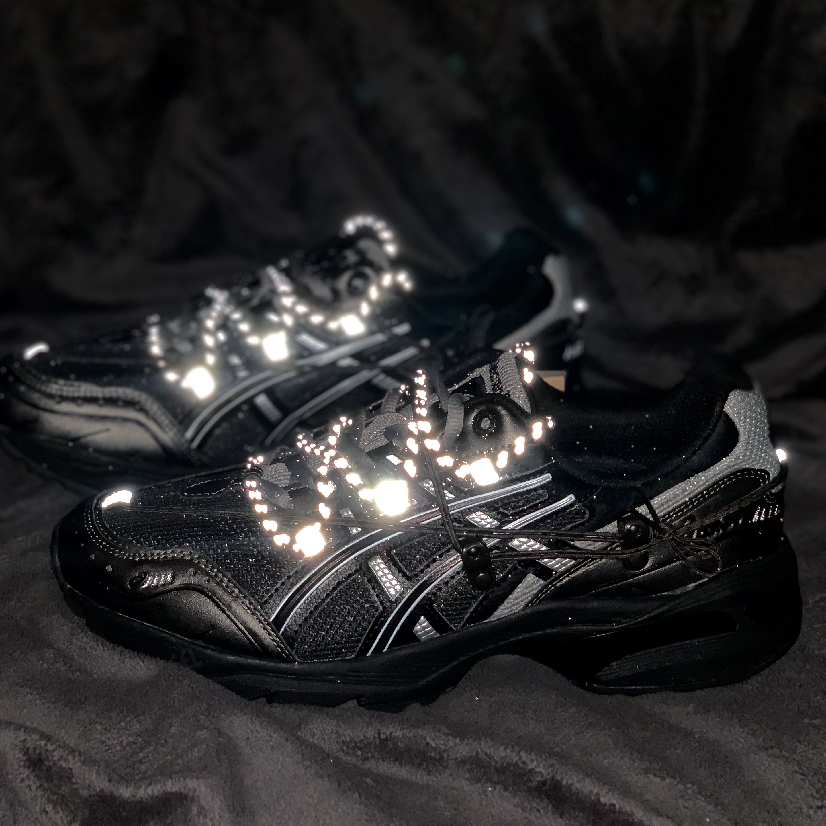 Asics x Andersson Bell Gel-1090 Black Silver 착용 스타일 - 1