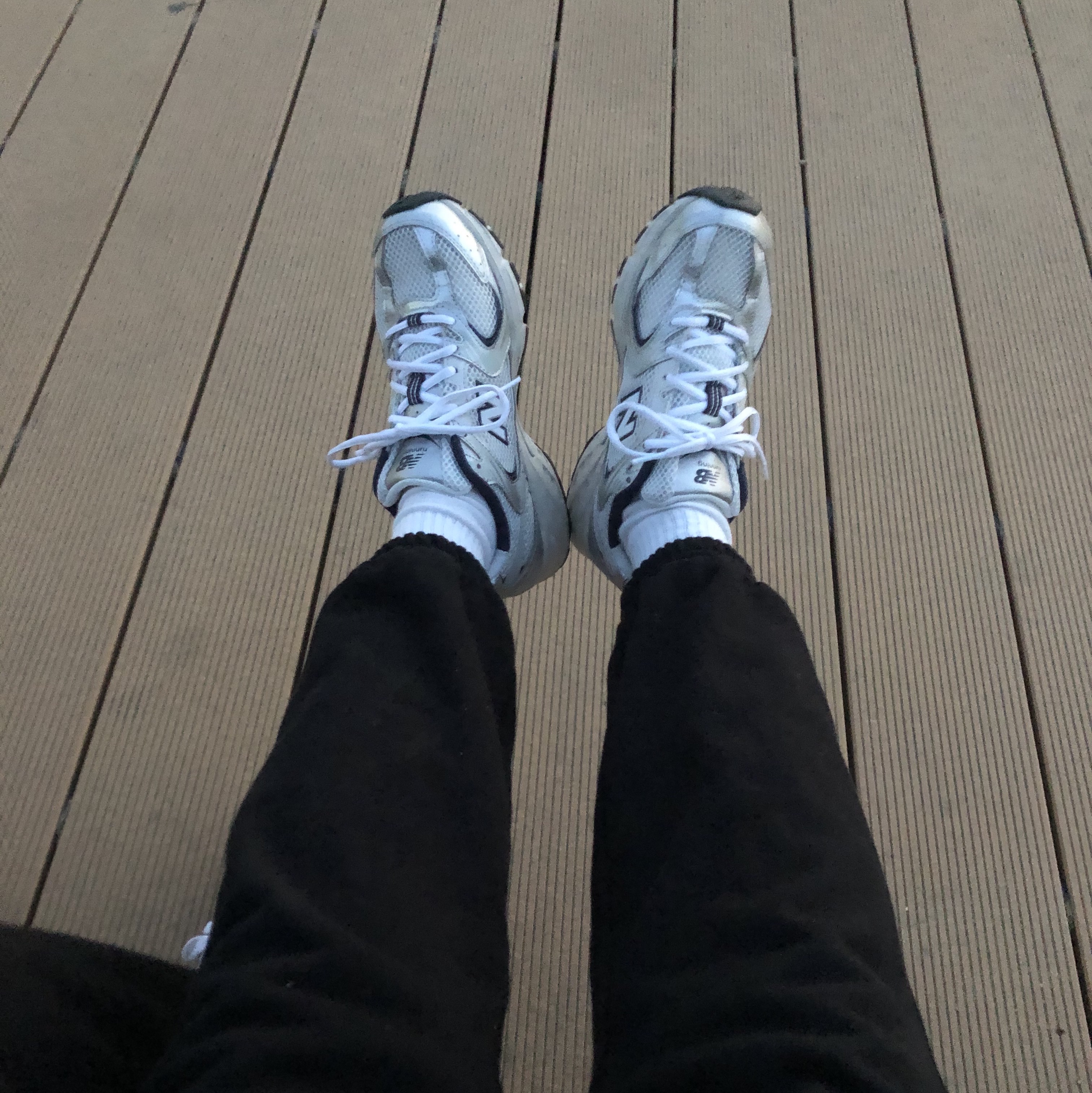 New Balance 530 Steel Grey 착용 스타일