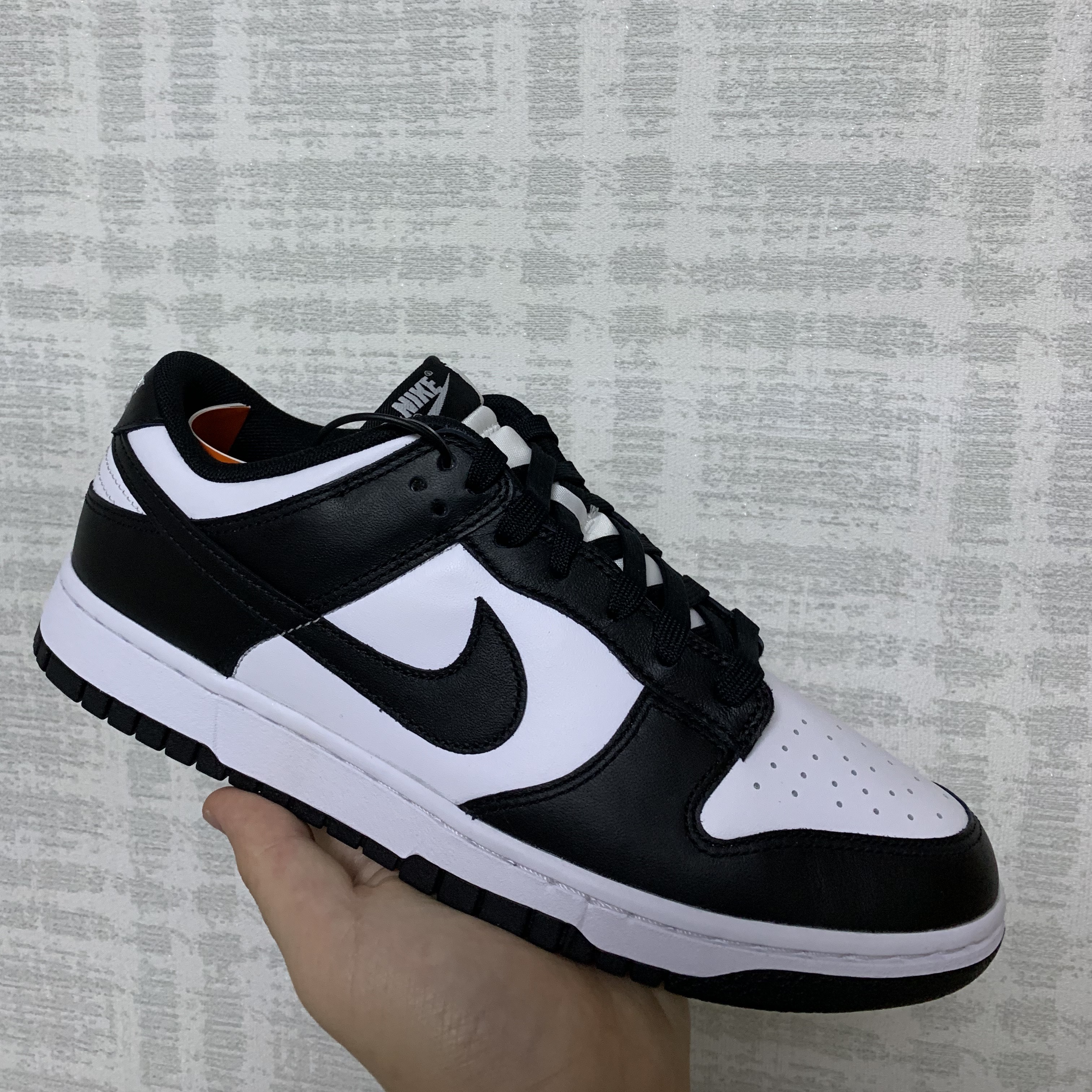 Nike Dunk Low Retro Black 착용 스타일