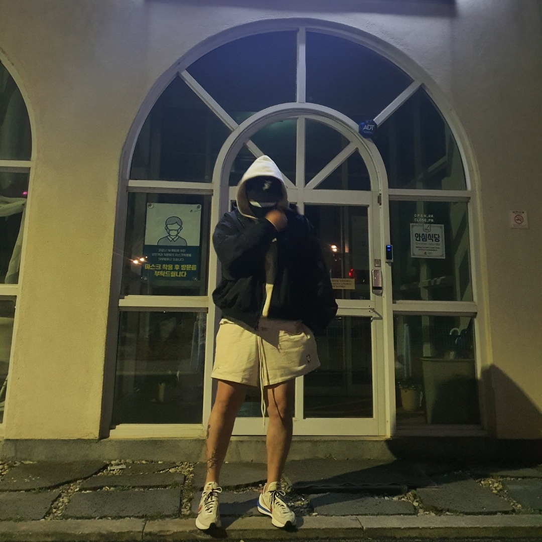Nike x Sacai VaporWaffle Royal Fuchsia, Nike x Fear of God Basketball Shorts String 착용 스타일 - 1