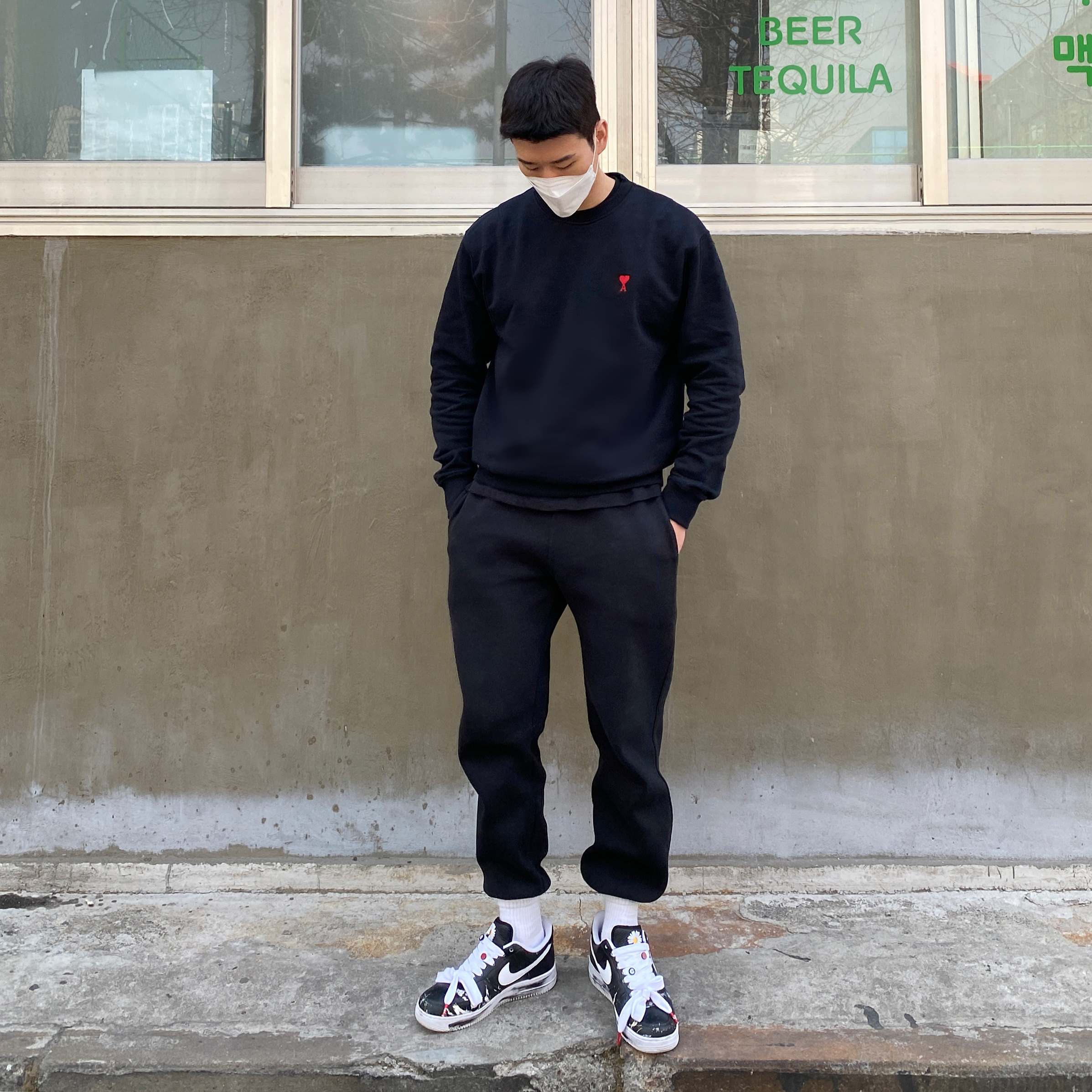AMI de Coeur Sweatshirt Black, Nike x Peaceminusone Air Force 1 Low Para-Noise 착용 스타일