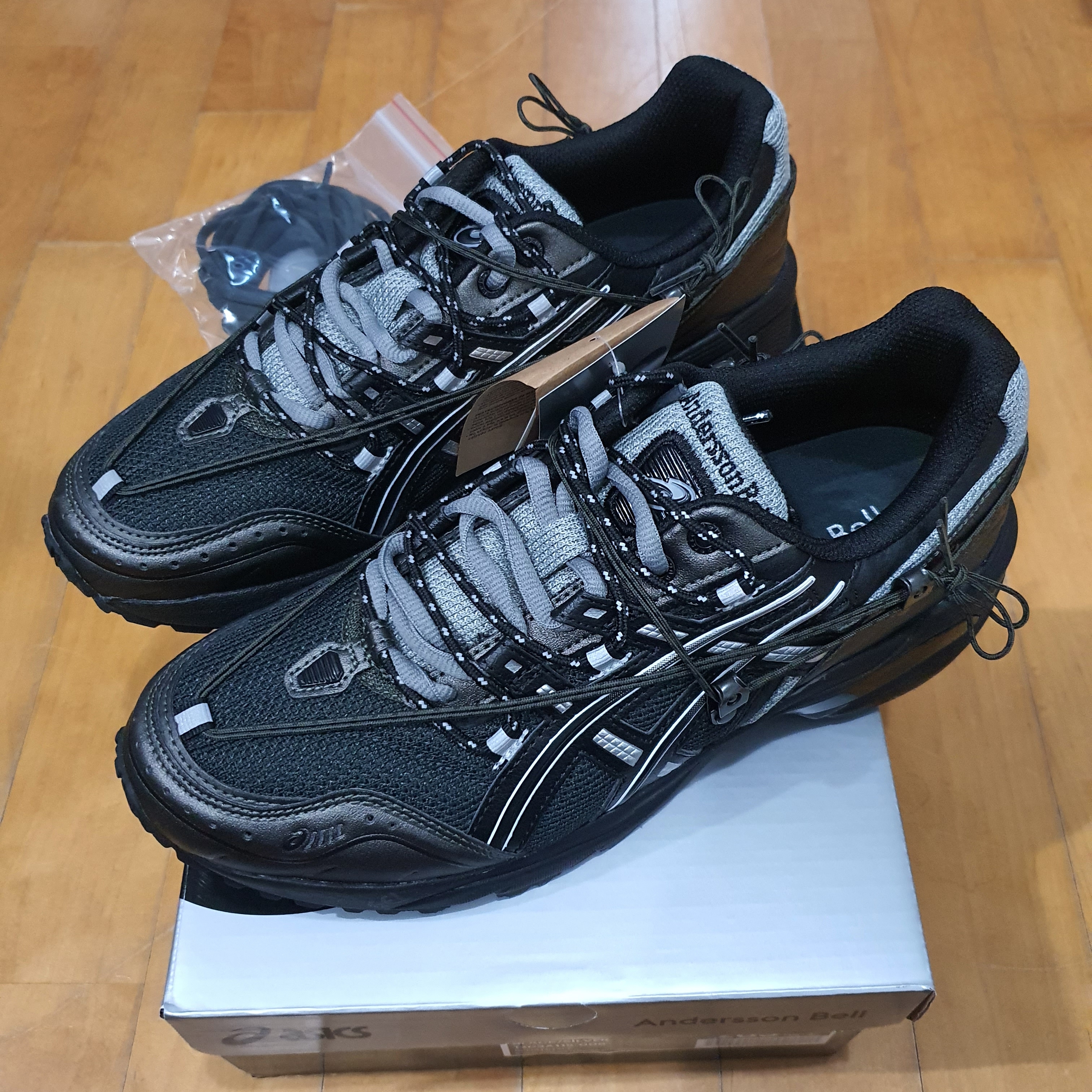 Asics x Andersson Bell Gel-1090 Black Silver 착용 스타일 - 2