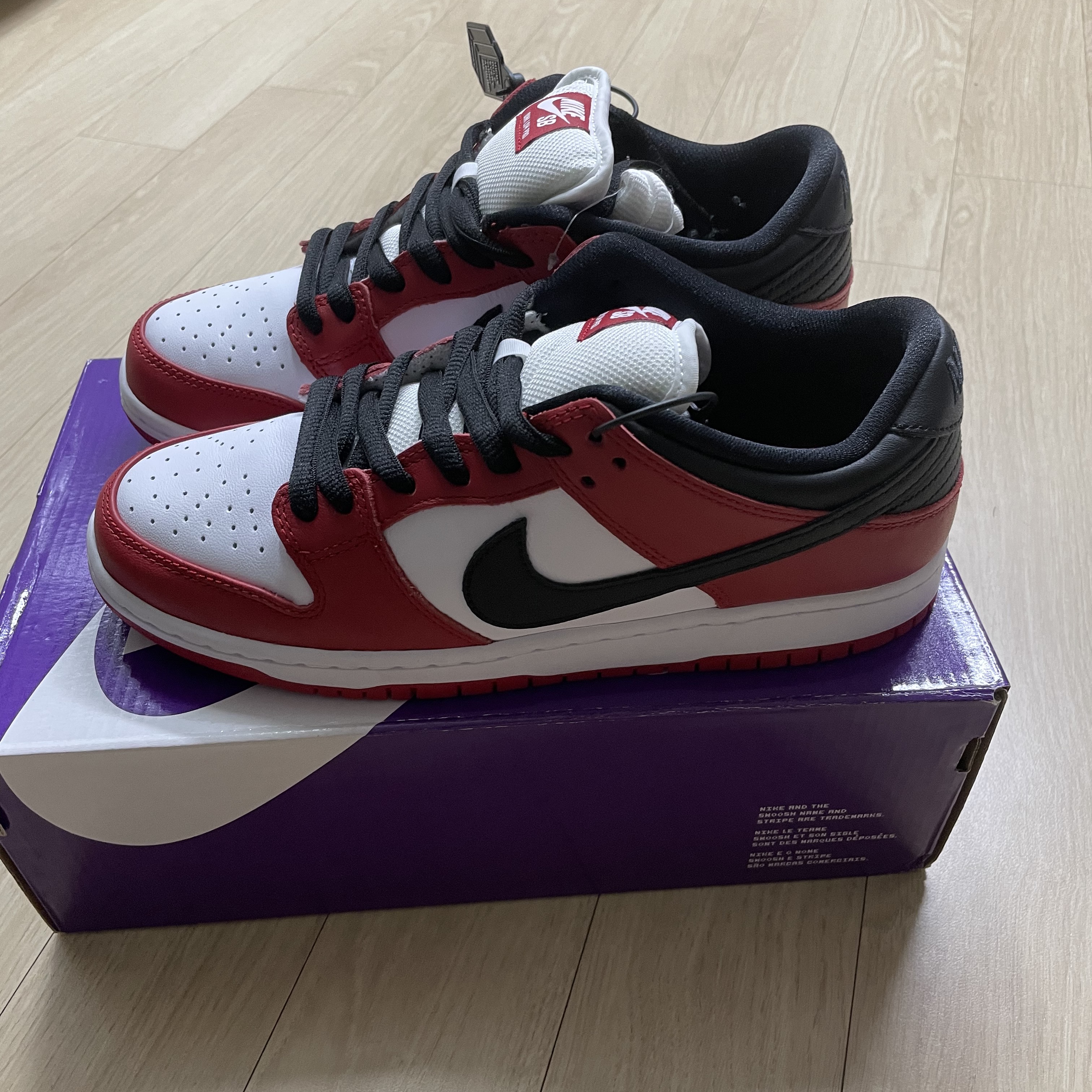 Nike SB Dunk Low Pro Chicago 착용 스타일 - 2