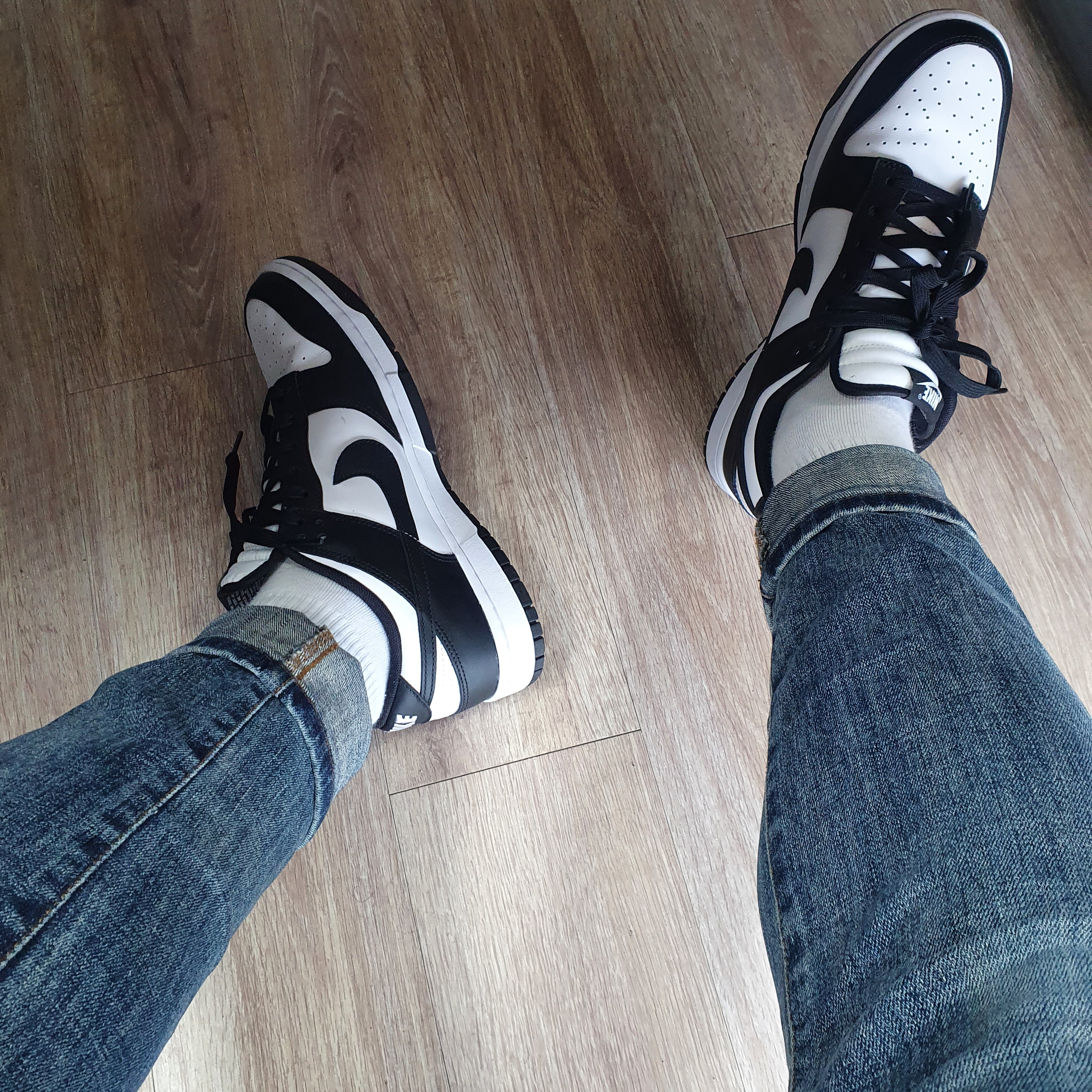 Nike Dunk Low Retro Black 착용 스타일 - 2