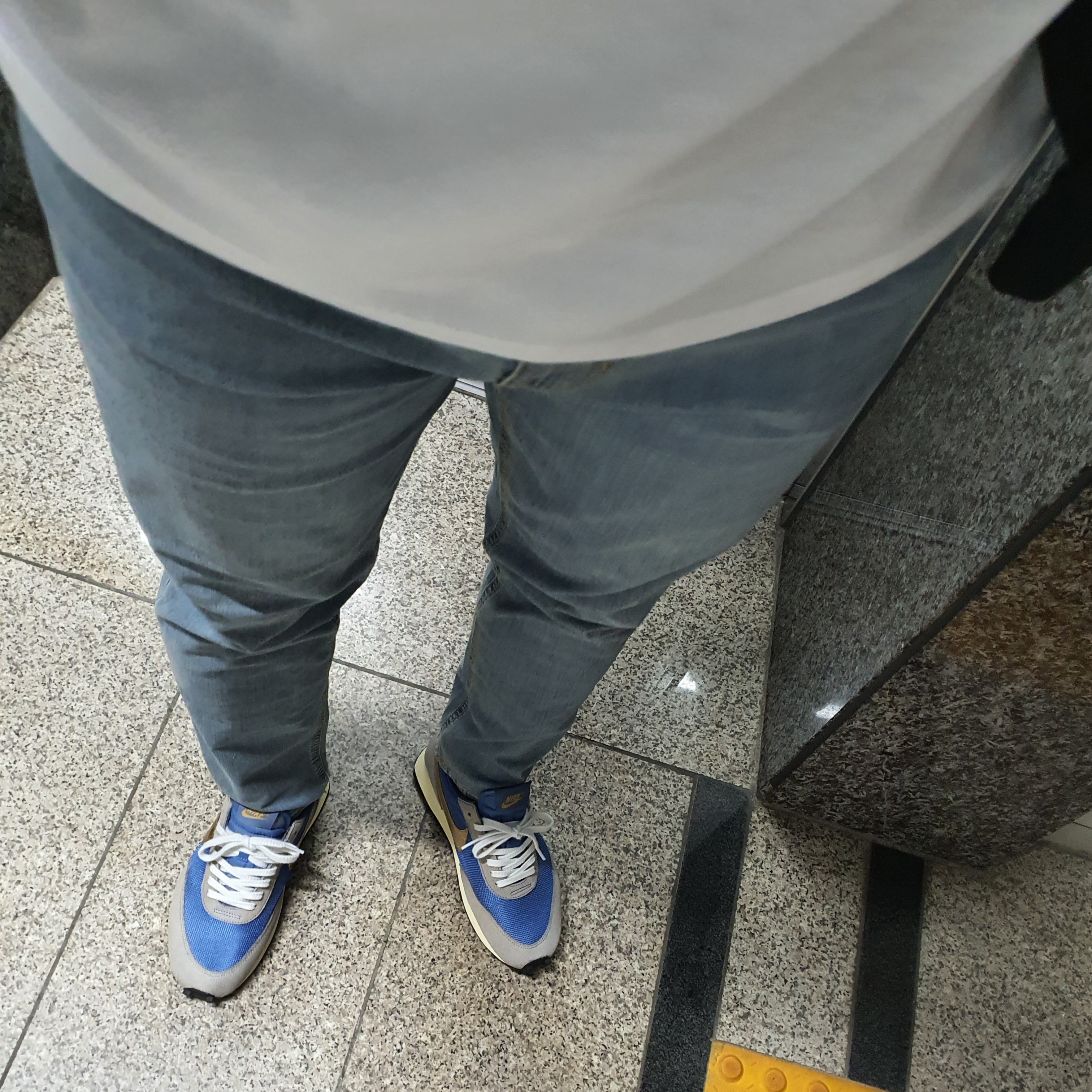 Nike Daybreak SP Metallic Gold Mountain Blue 착용 스타일 - 2