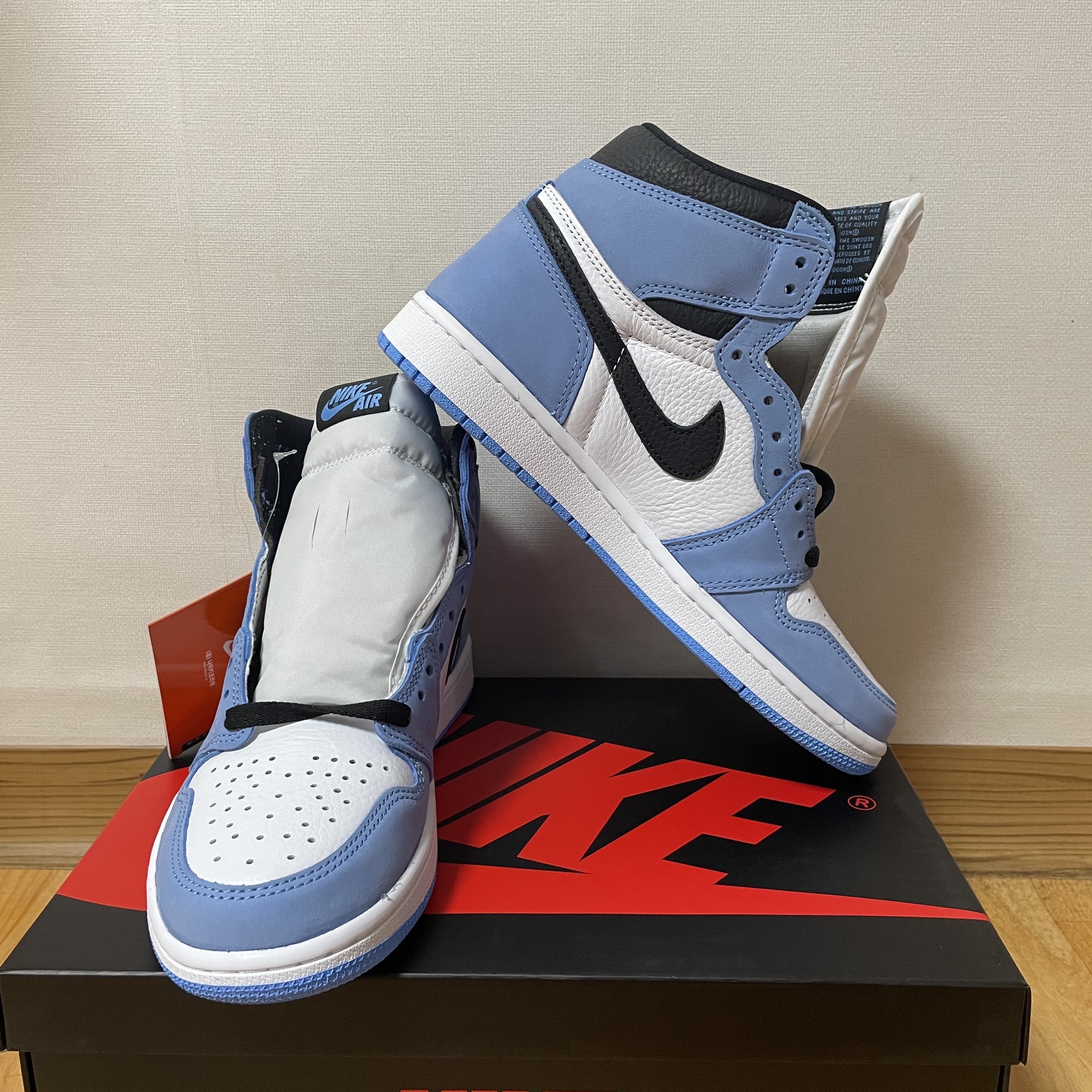 Jordan 1 Retro High OG University Blue 착용 스타일 - 2