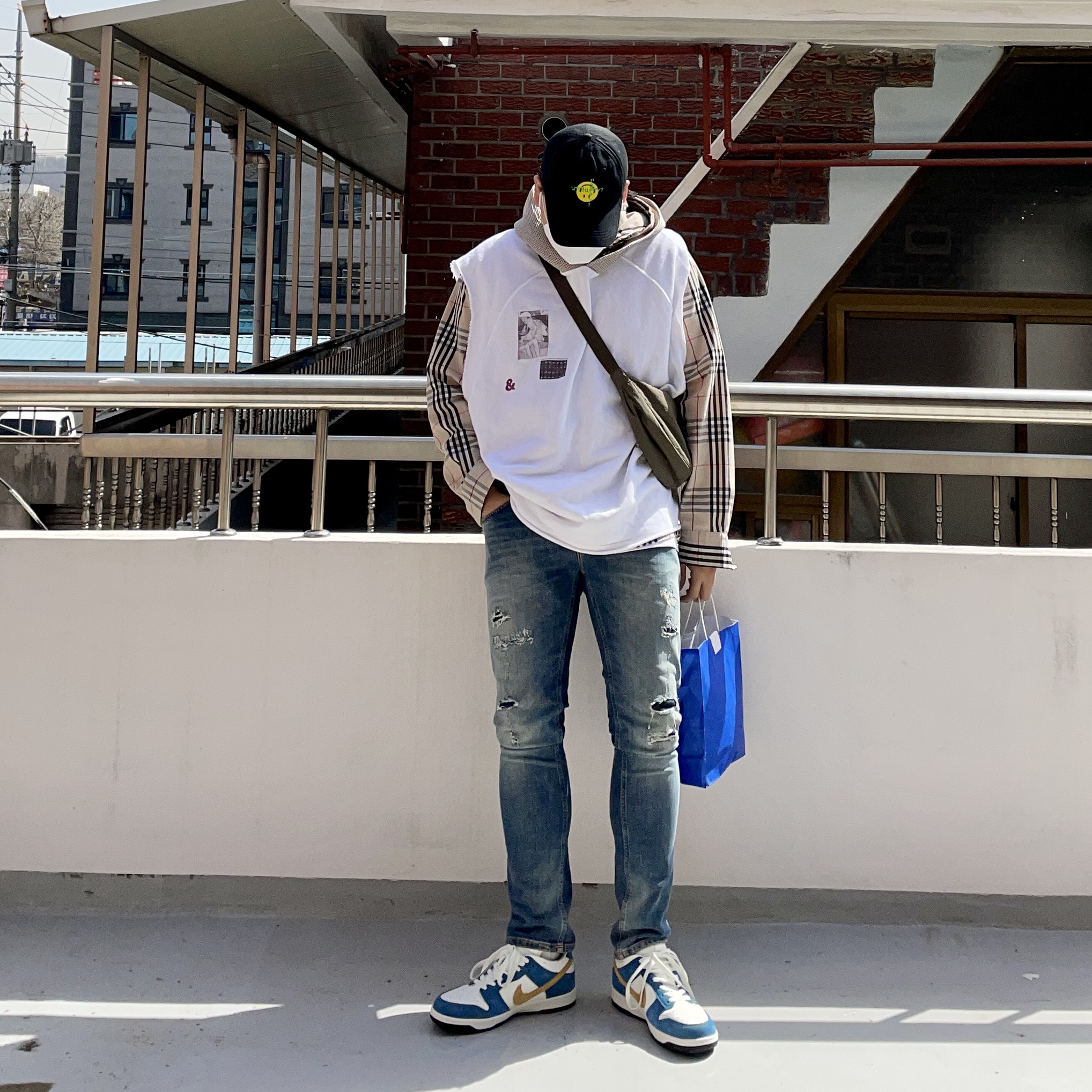 Nike x Kasina Dunk Low 80's Bus 착용 스타일