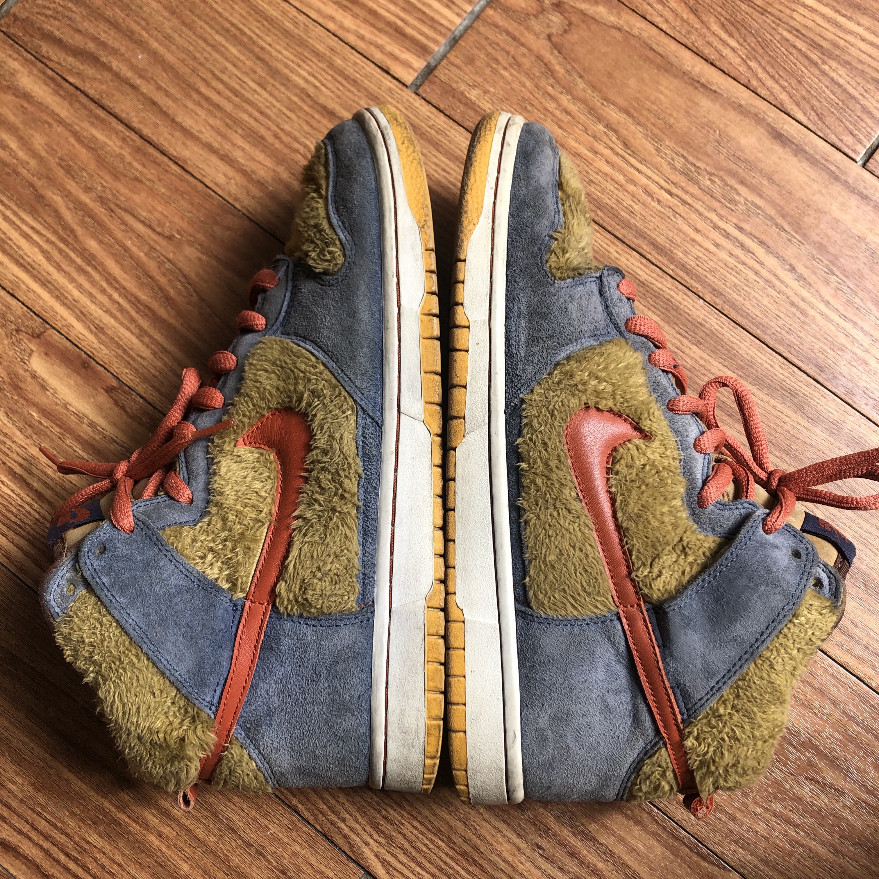 Nike Dunk SB High Papa Bear 착용 스타일