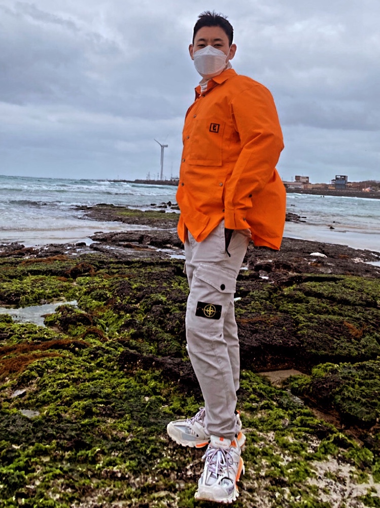 Balenciaga Track Sneakers White Orange 2019 착용 스타일