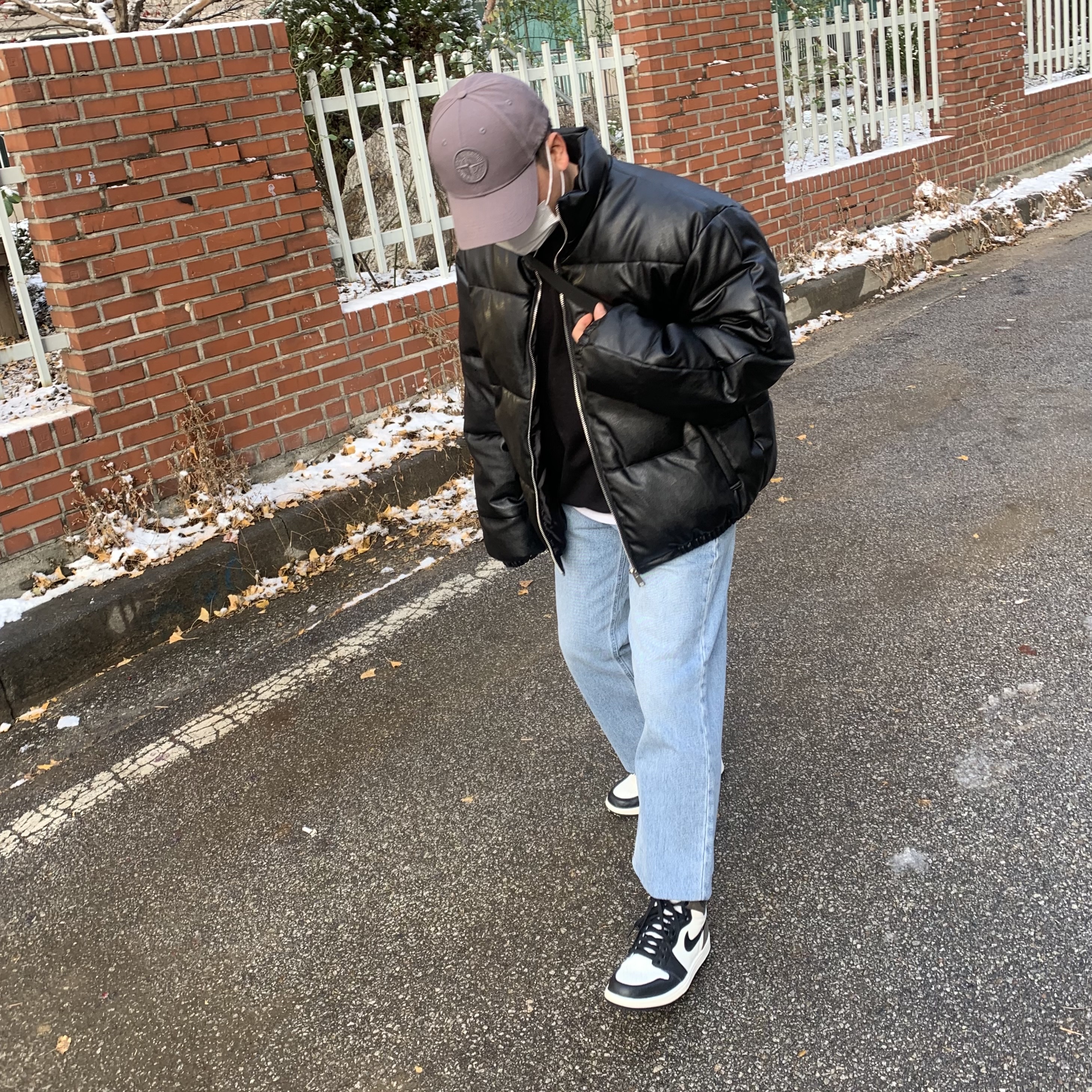 Jordan 1 Retro High OG Black Mocha 착용 스타일