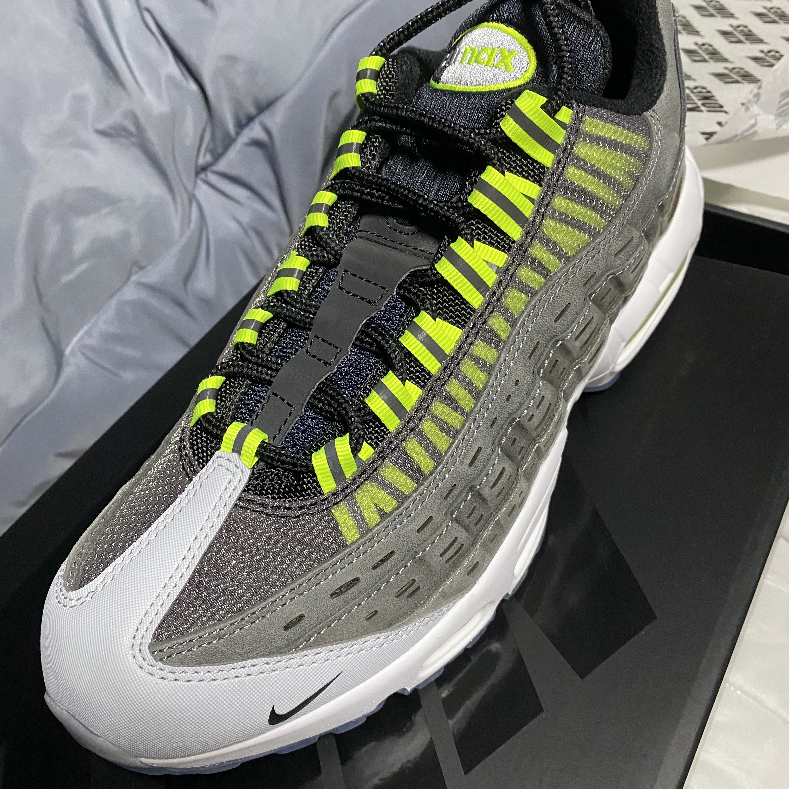 Nike x Kim Jones Air Max 95 Volt 착용 스타일 - 3