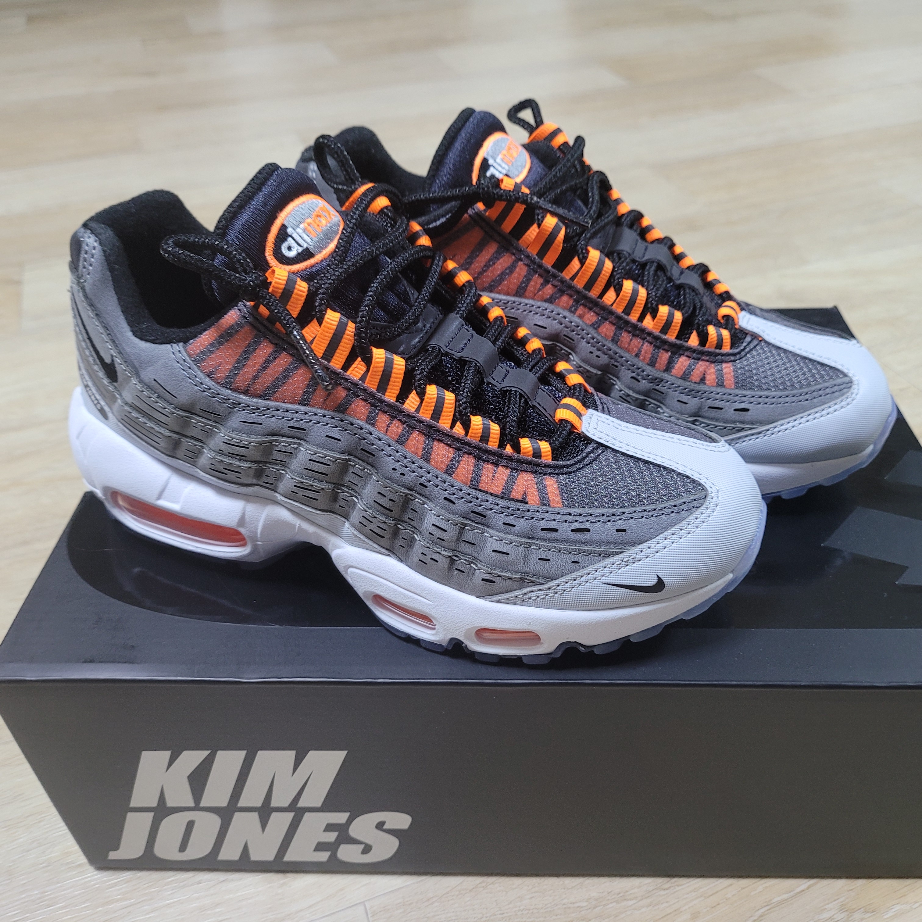 Nike x Kim Jones Air Max 95 Total Orange 착용 스타일