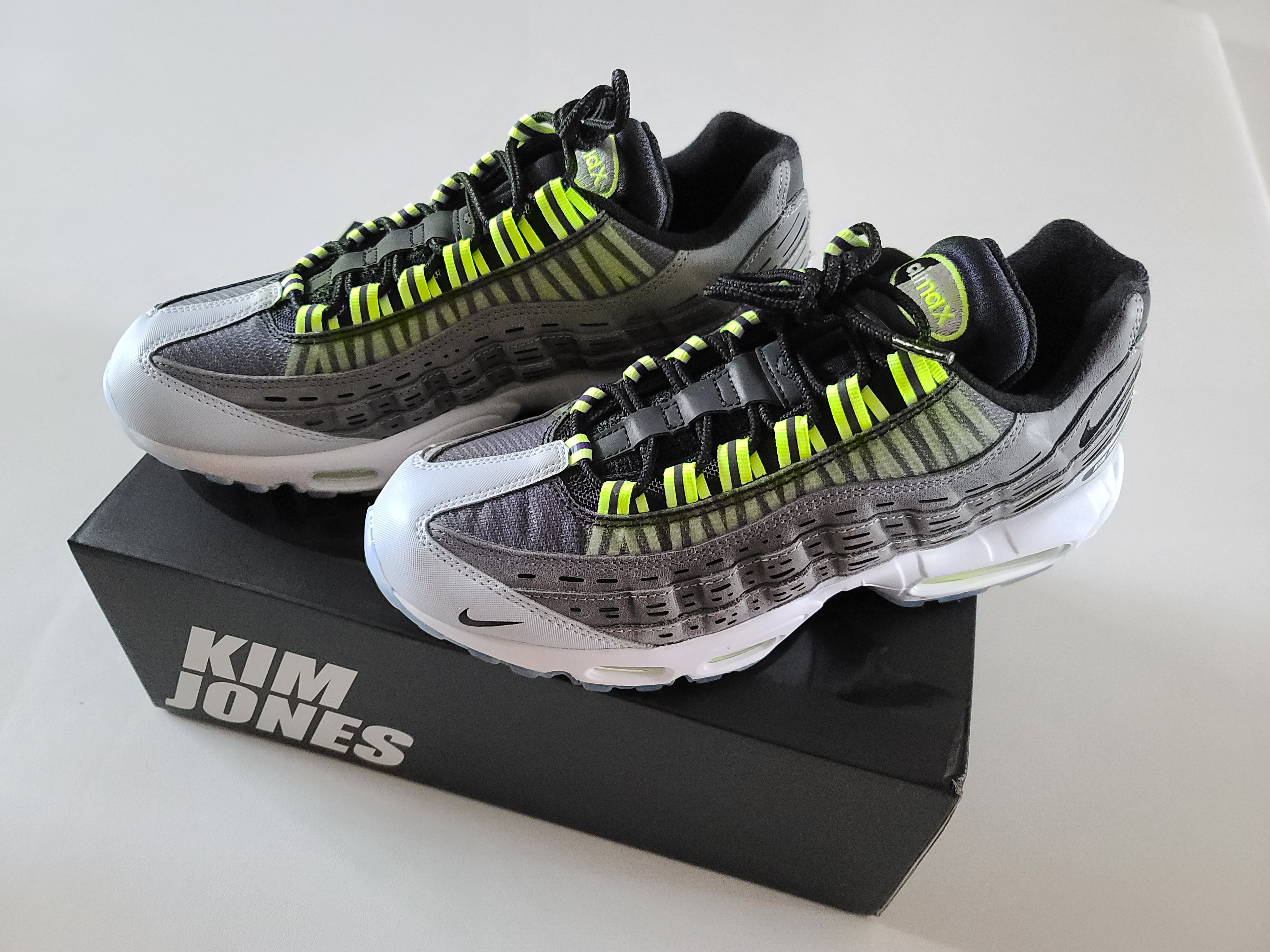 Nike x Kim Jones Air Max 95 Volt 착용 스타일 - 2