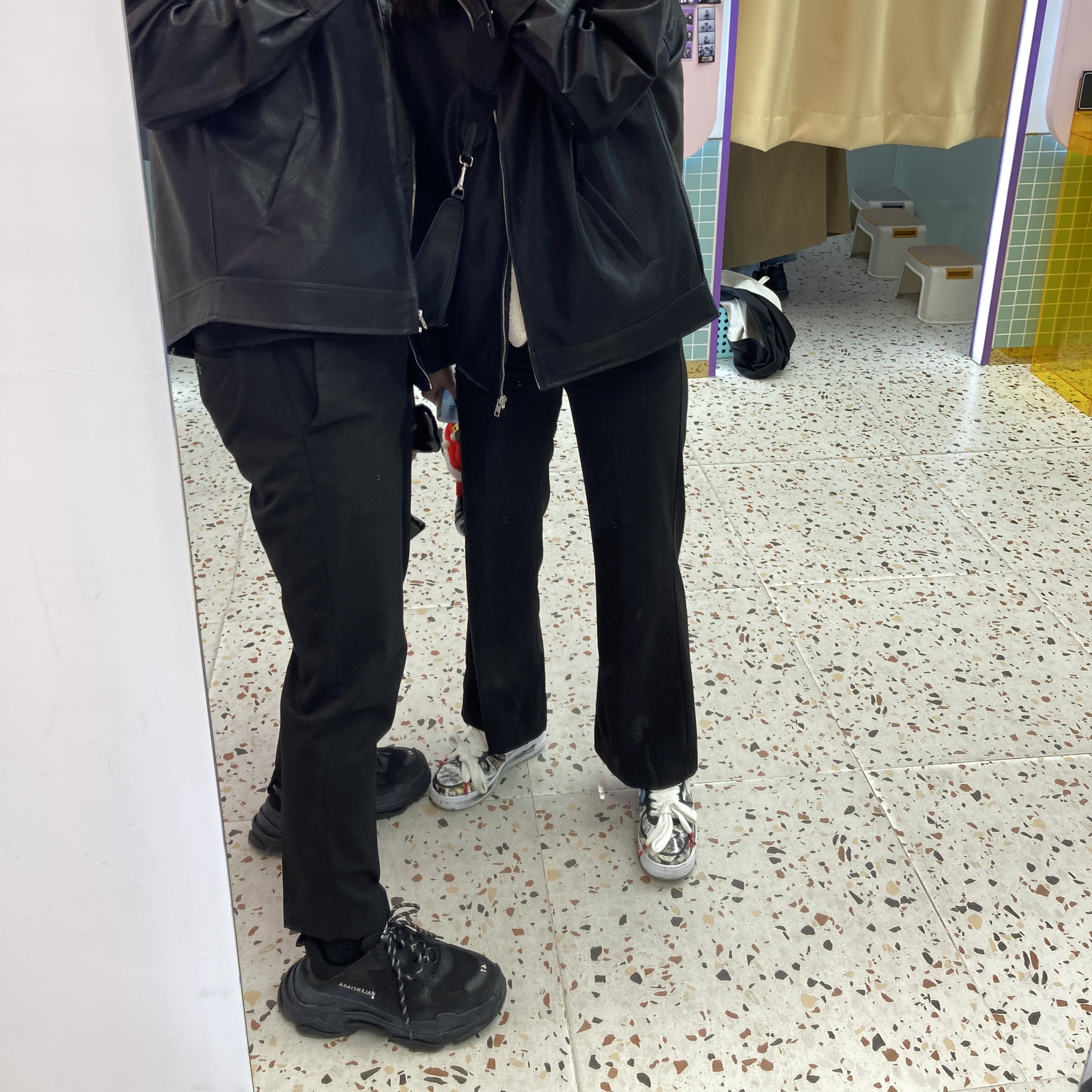 Balenciaga Triple S Trainer Triple Black, Nike x Peaceminusone Air Force 1 Low Para-Noise 착용 스타일