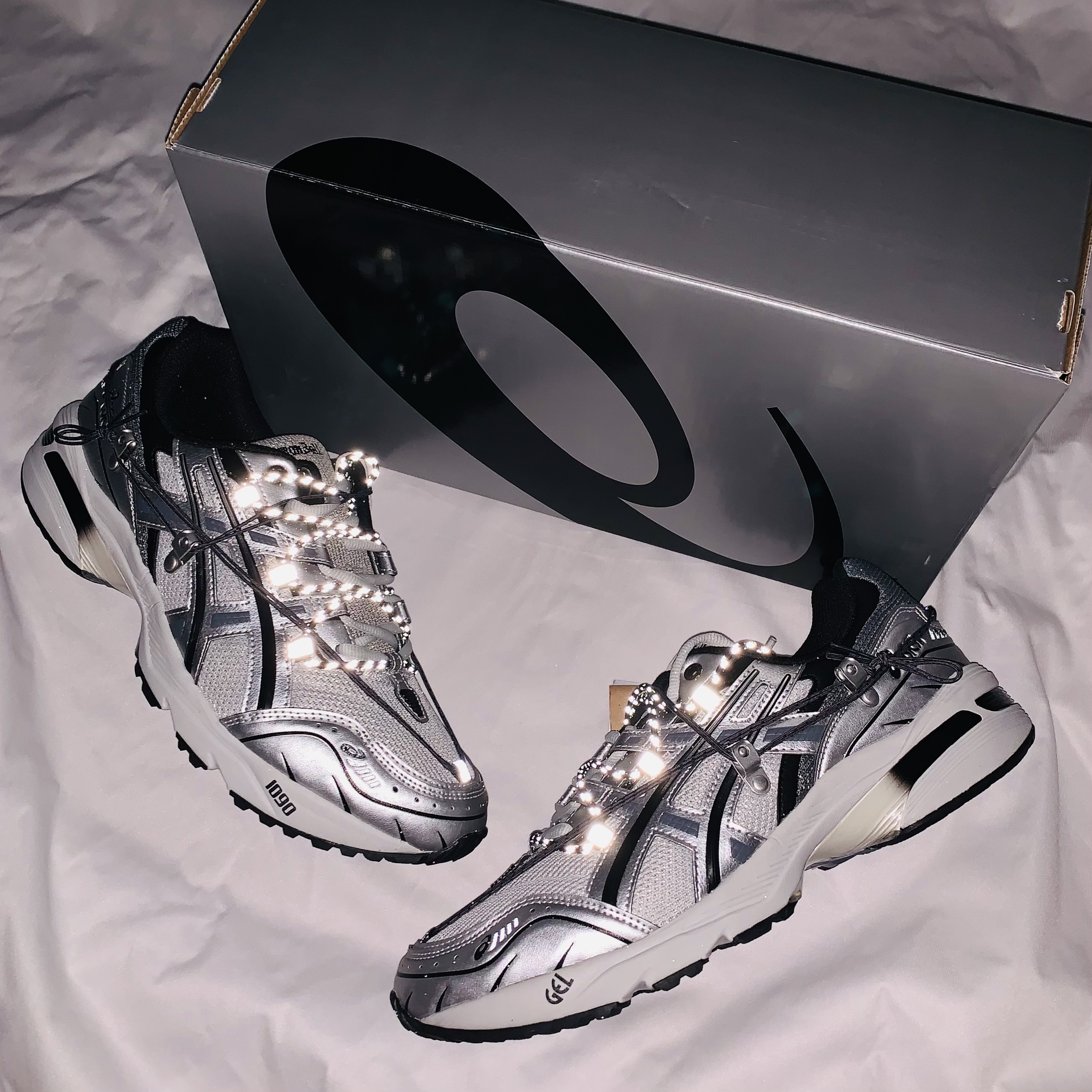 Asics x Andersson Bell Gel-1090 Glacier Grey Silver 착용 스타일 - 3