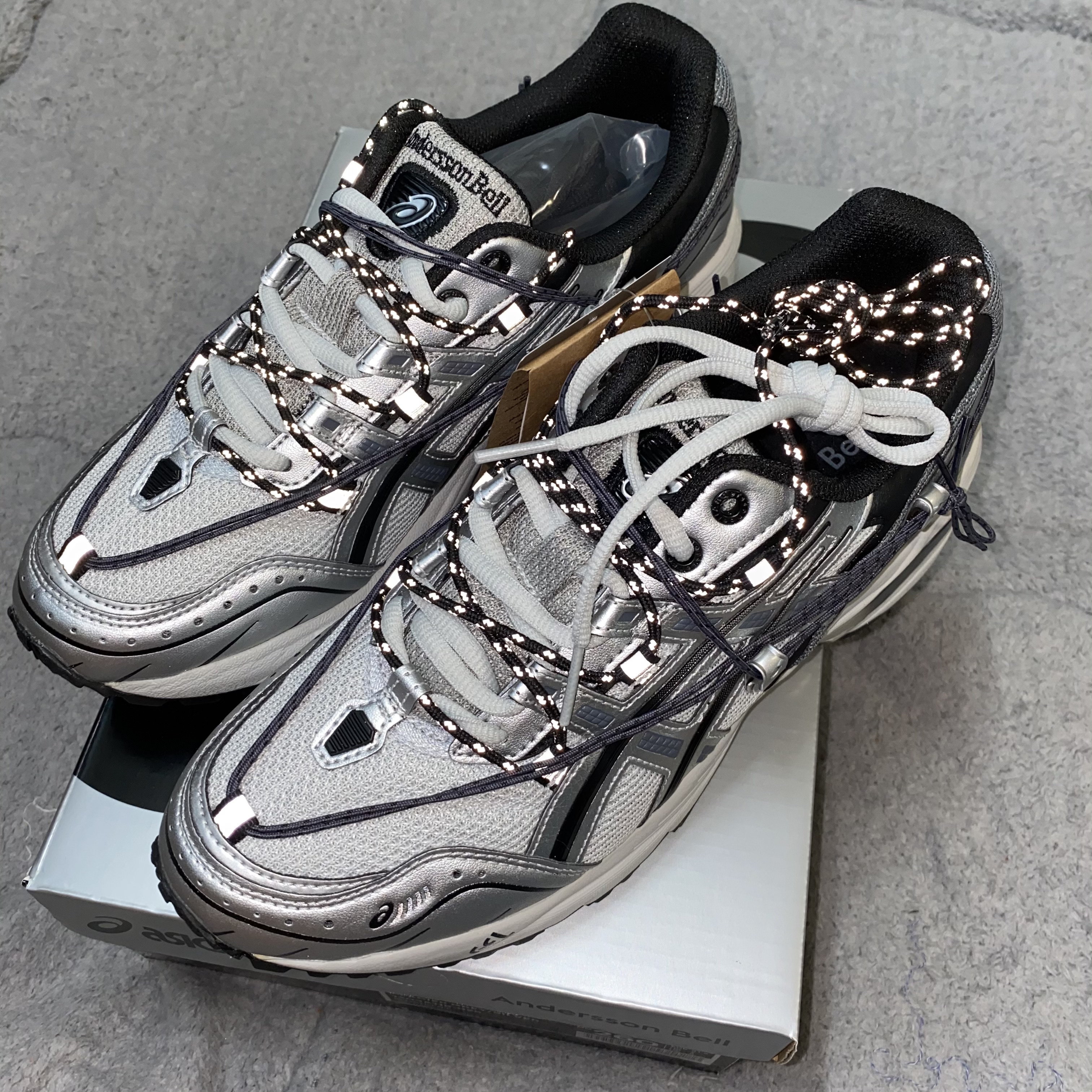Asics x Andersson Bell Gel-1090 Glacier Grey Silver 착용 스타일