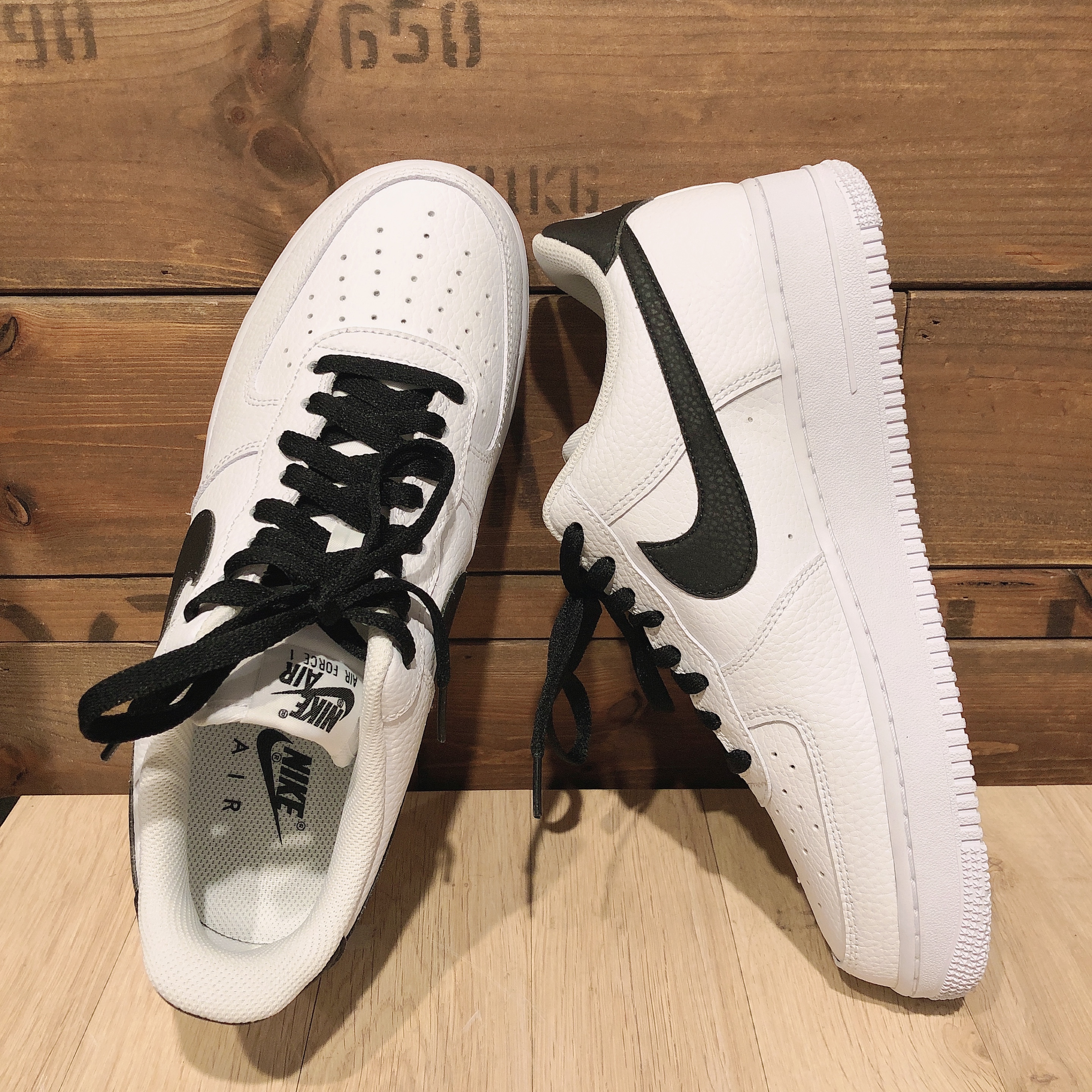 Nike Air Force 1 '07 White Black 착용 스타일 - 3