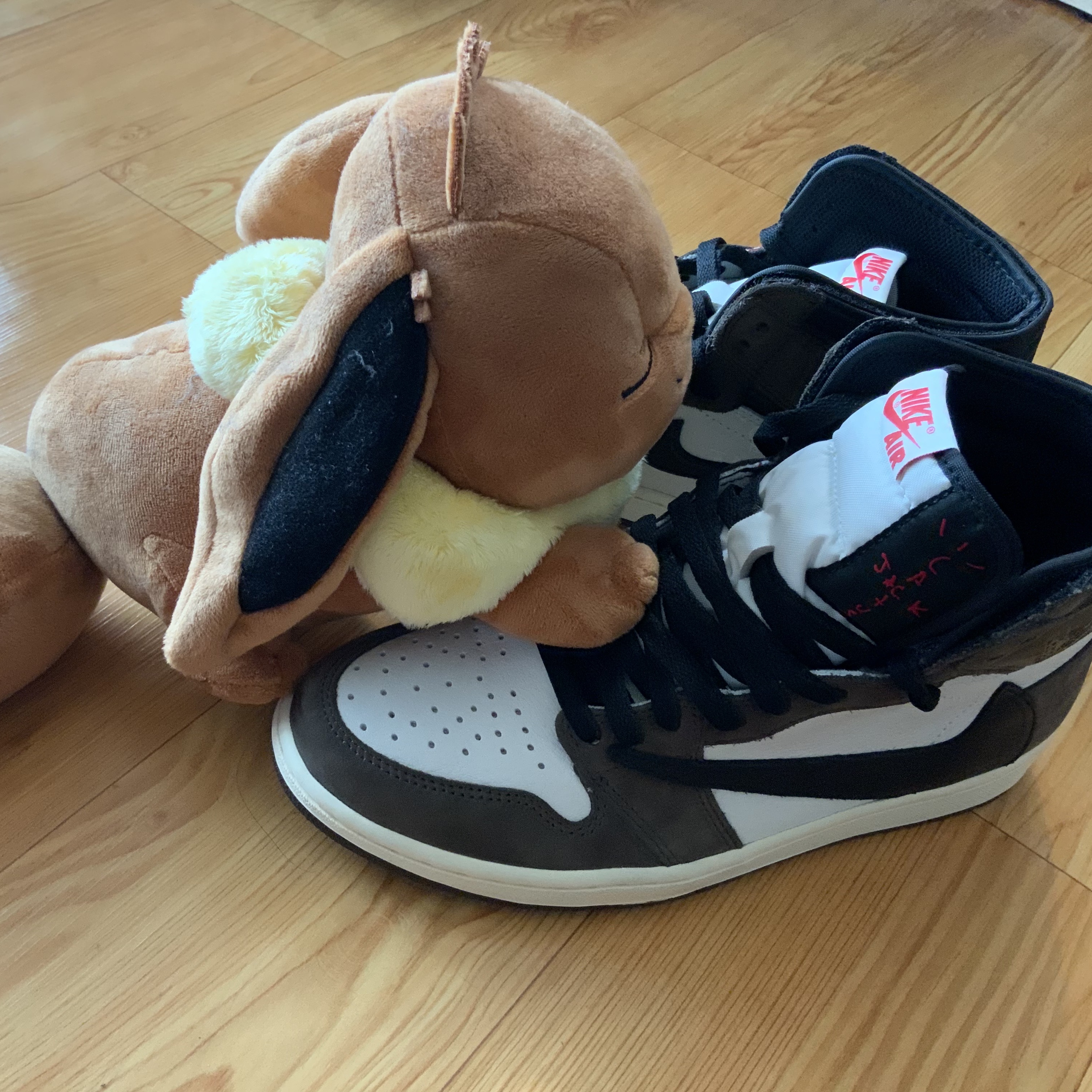 Jordan 1 x Travis Scott Retro High OG SP Mocha 착용 스타일