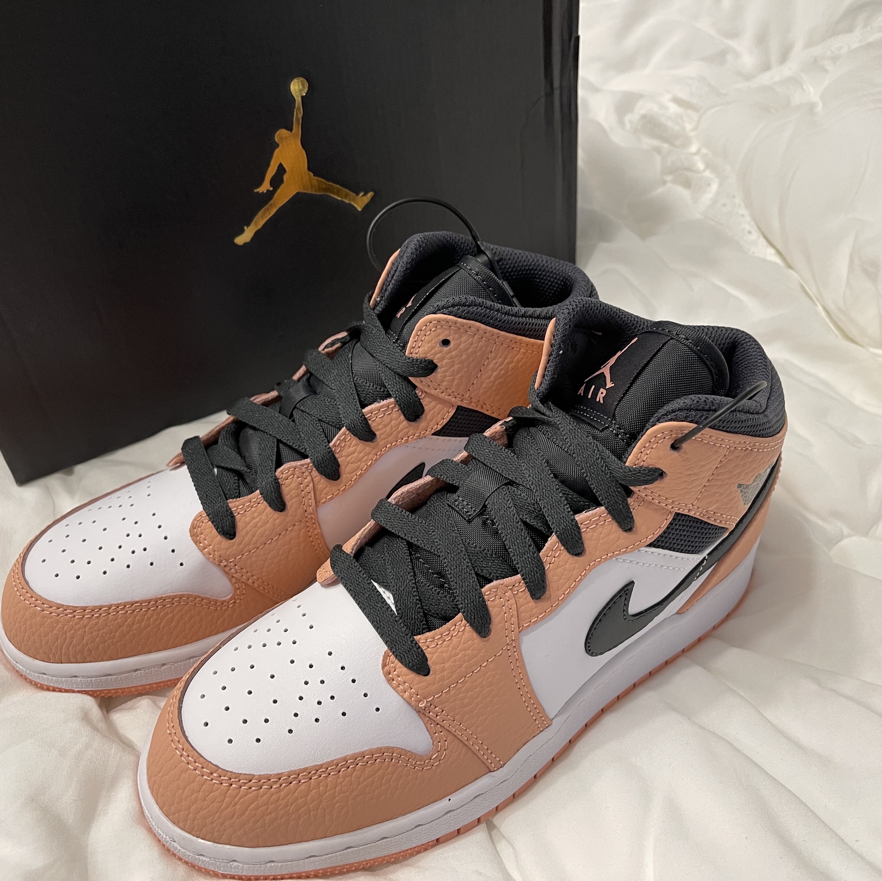 (GS) Jordan 1 Mid Pink Quartz 착용 스타일 - 5