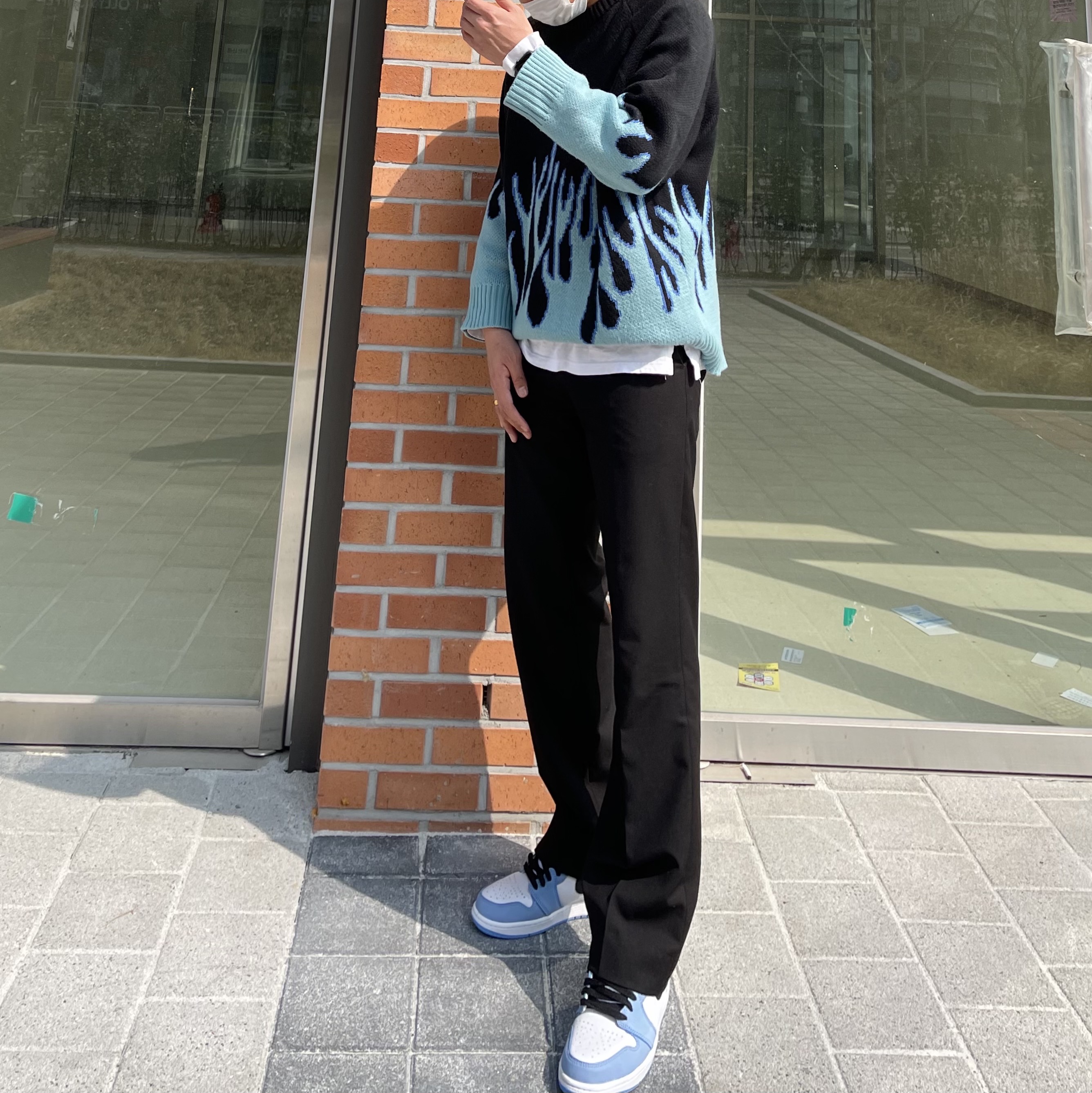 Jordan 1 Retro High OG University Blue 착용 스타일 - 2