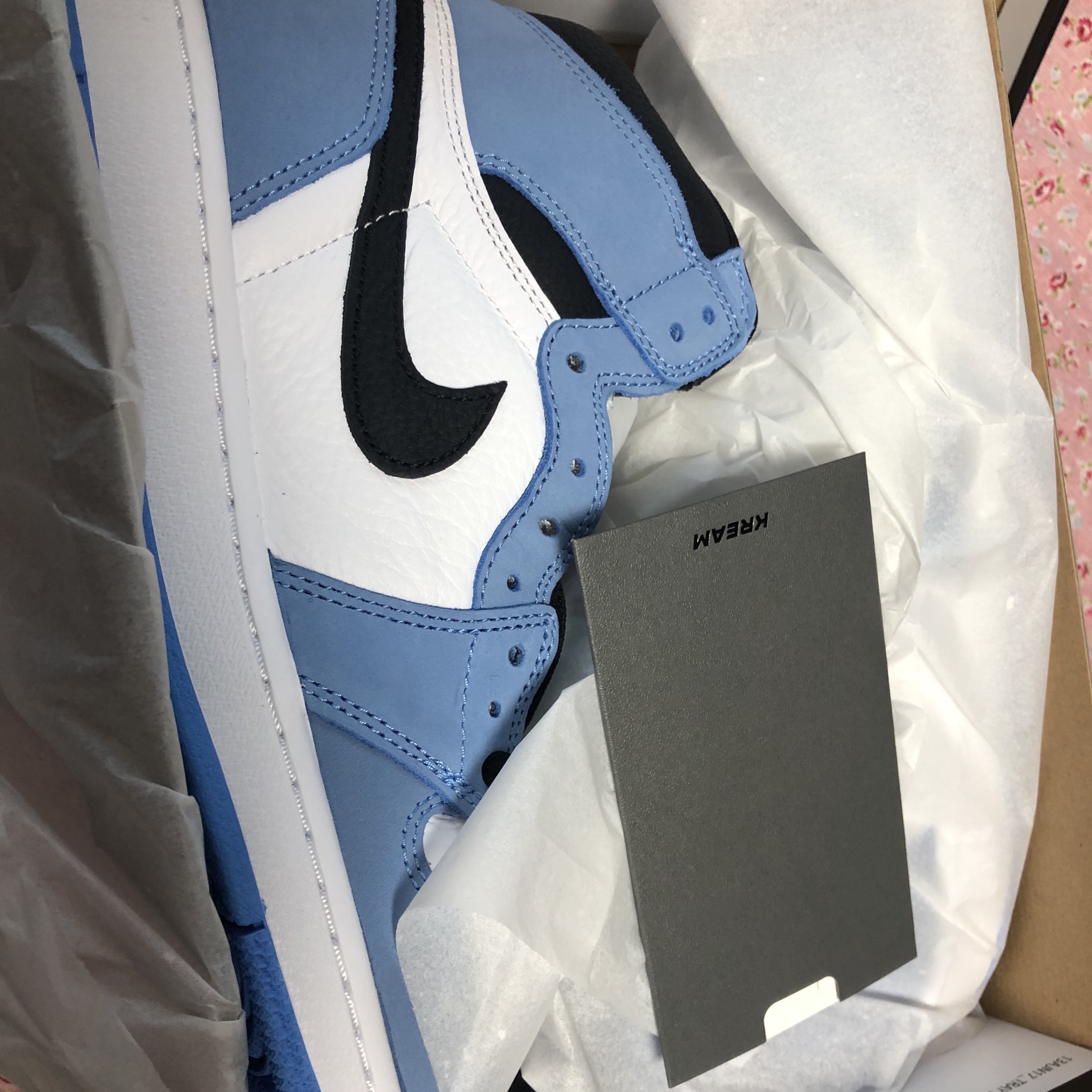 Jordan 1 Retro High OG University Blue 착용 스타일