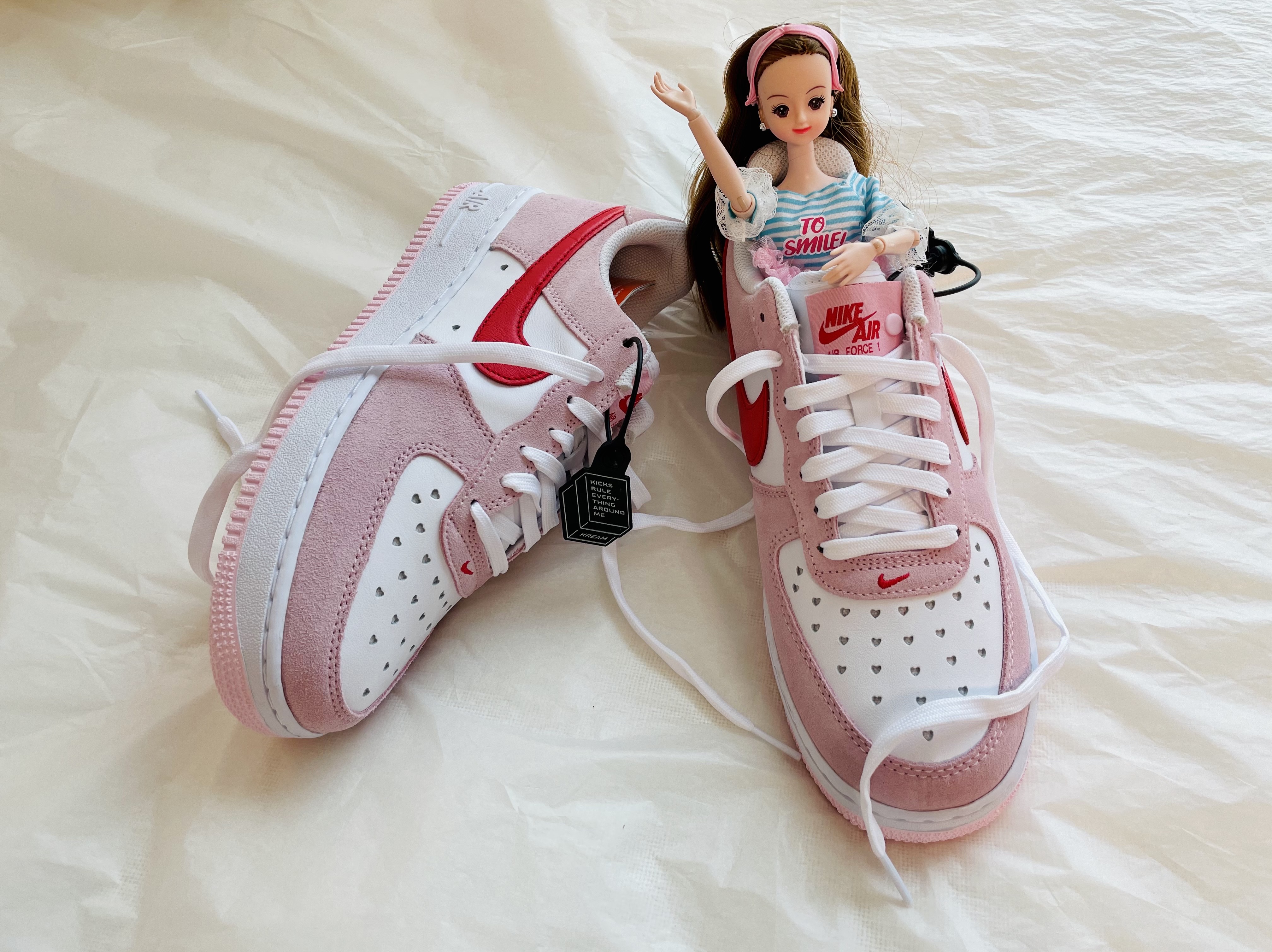 Nike Air Force 1 '07 QS Valentine's Day 착용 스타일