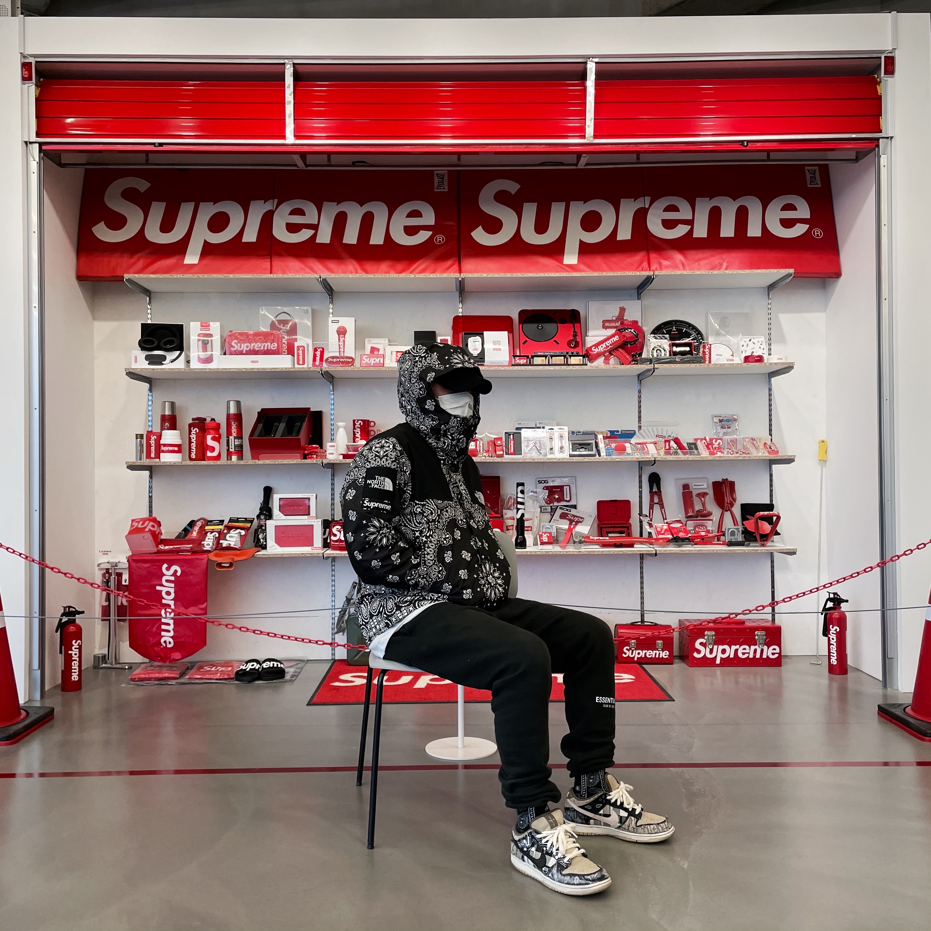 Essentials Track Pants Reflective Black - 20FW, Nike x Travis Scott SB Dunk Low 착용 스타일