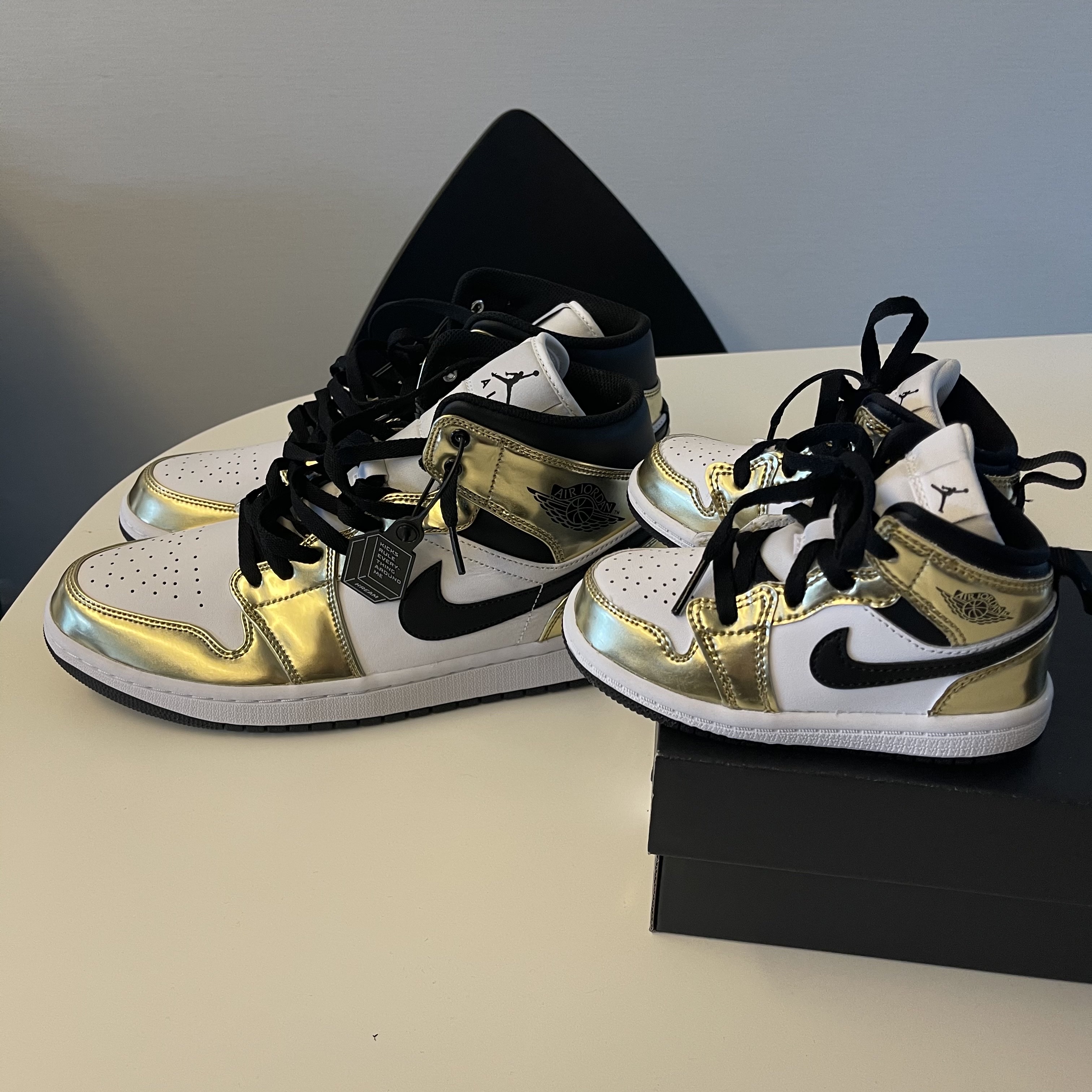 (TD) Jordan 1 Mid SE Metallic Gold, Jordan 1 Mid SE Metallic Gold 착용 스타일
