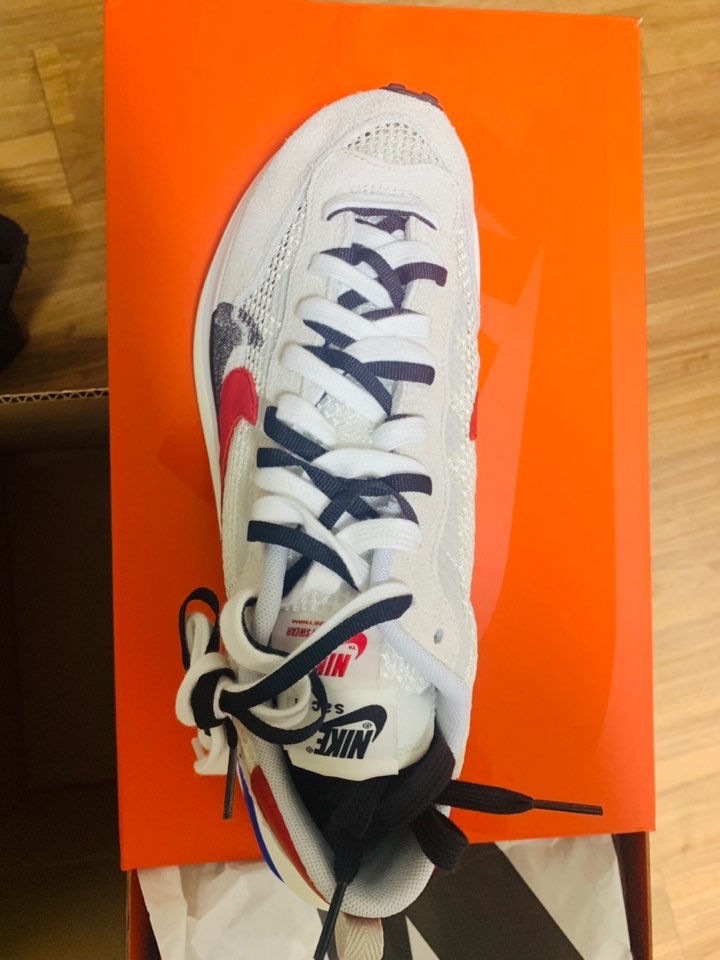 Nike x Sacai VaporWaffle Royal Fuchsia 착용 스타일 - 1