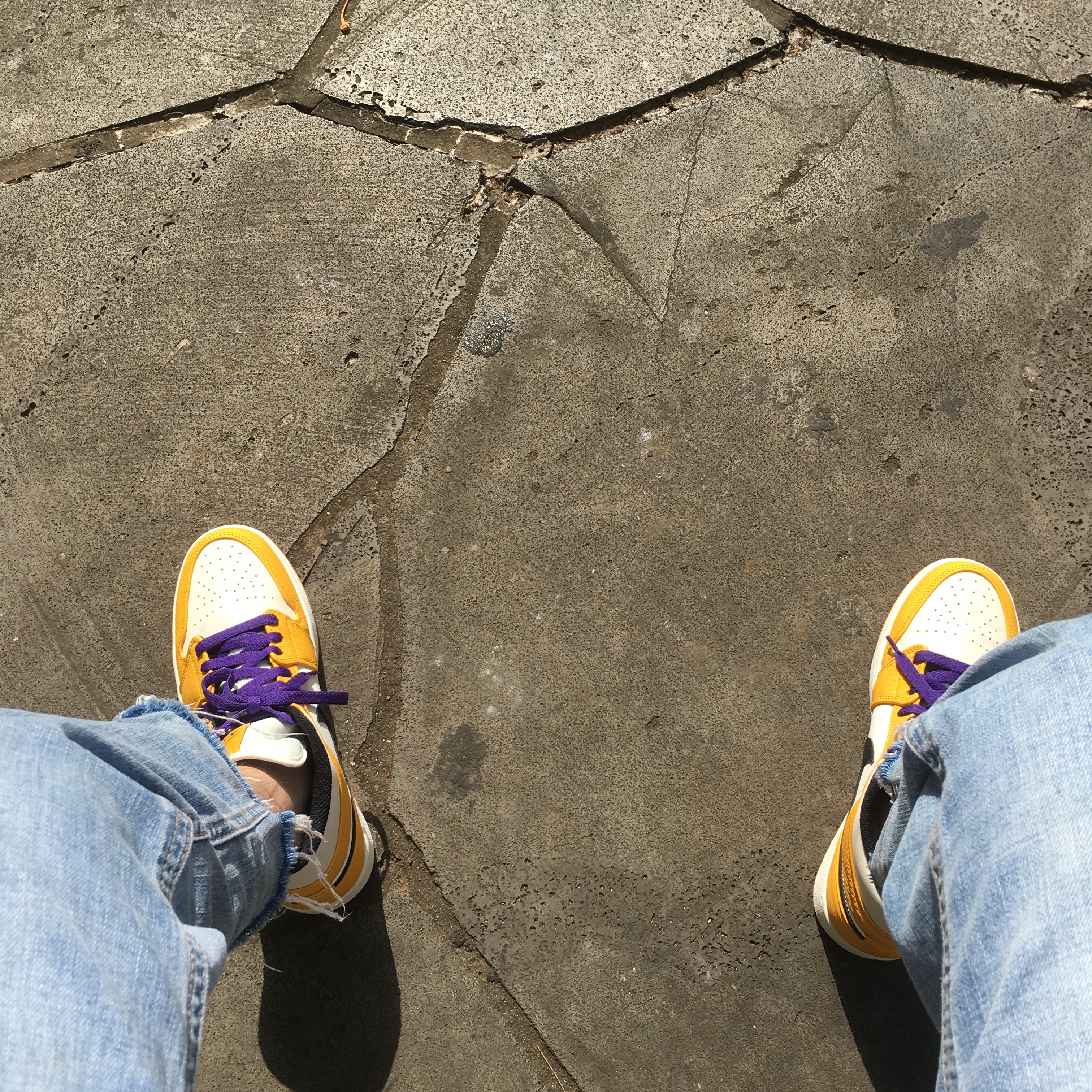 Jordan 1 Mid SE Lakers 착용 스타일