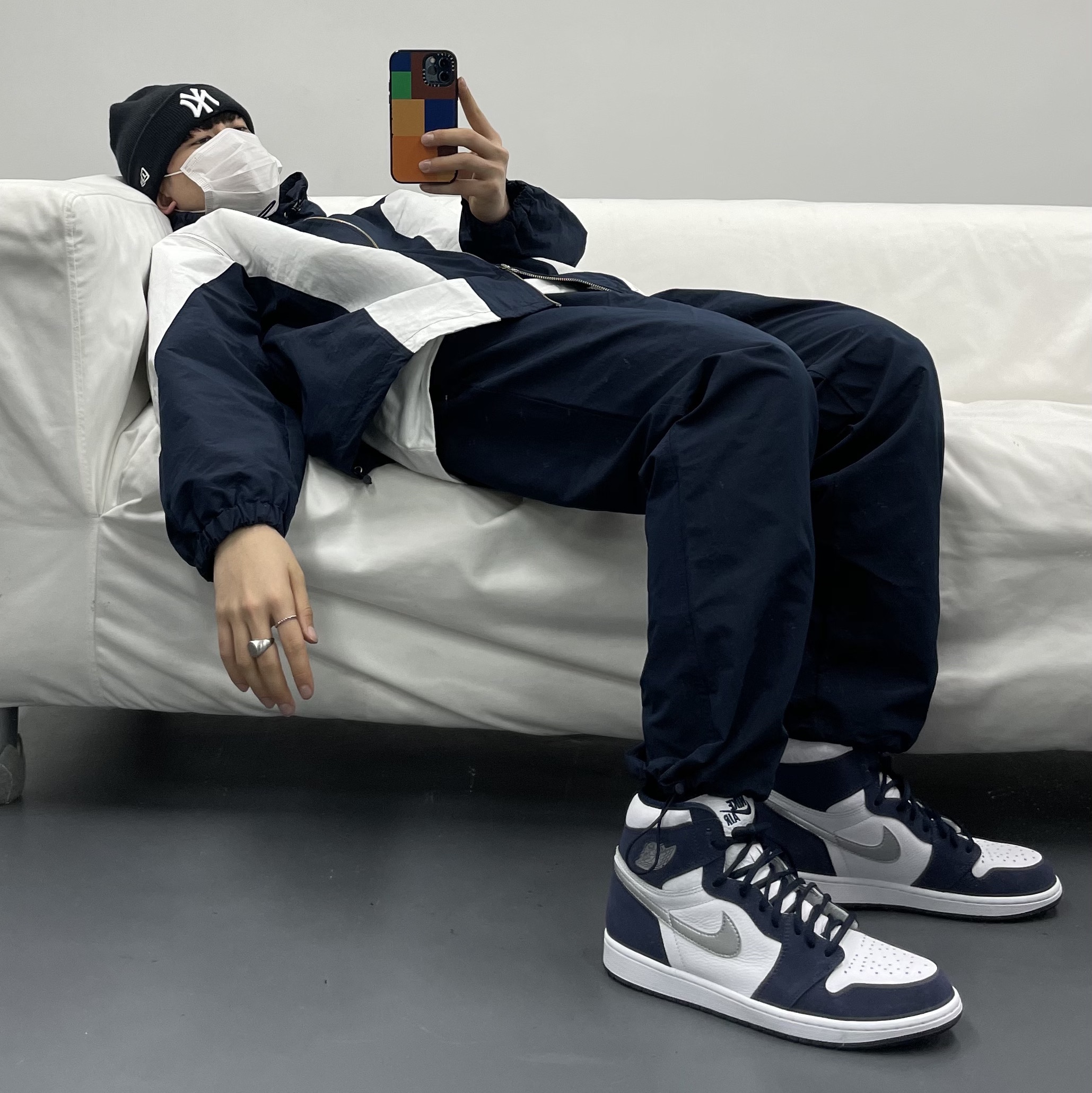 Jordan 1 Retro High OG CO.JP Midnight Navy, Nike x Stussy Cuff Beanie White 착용 스타일 - 2