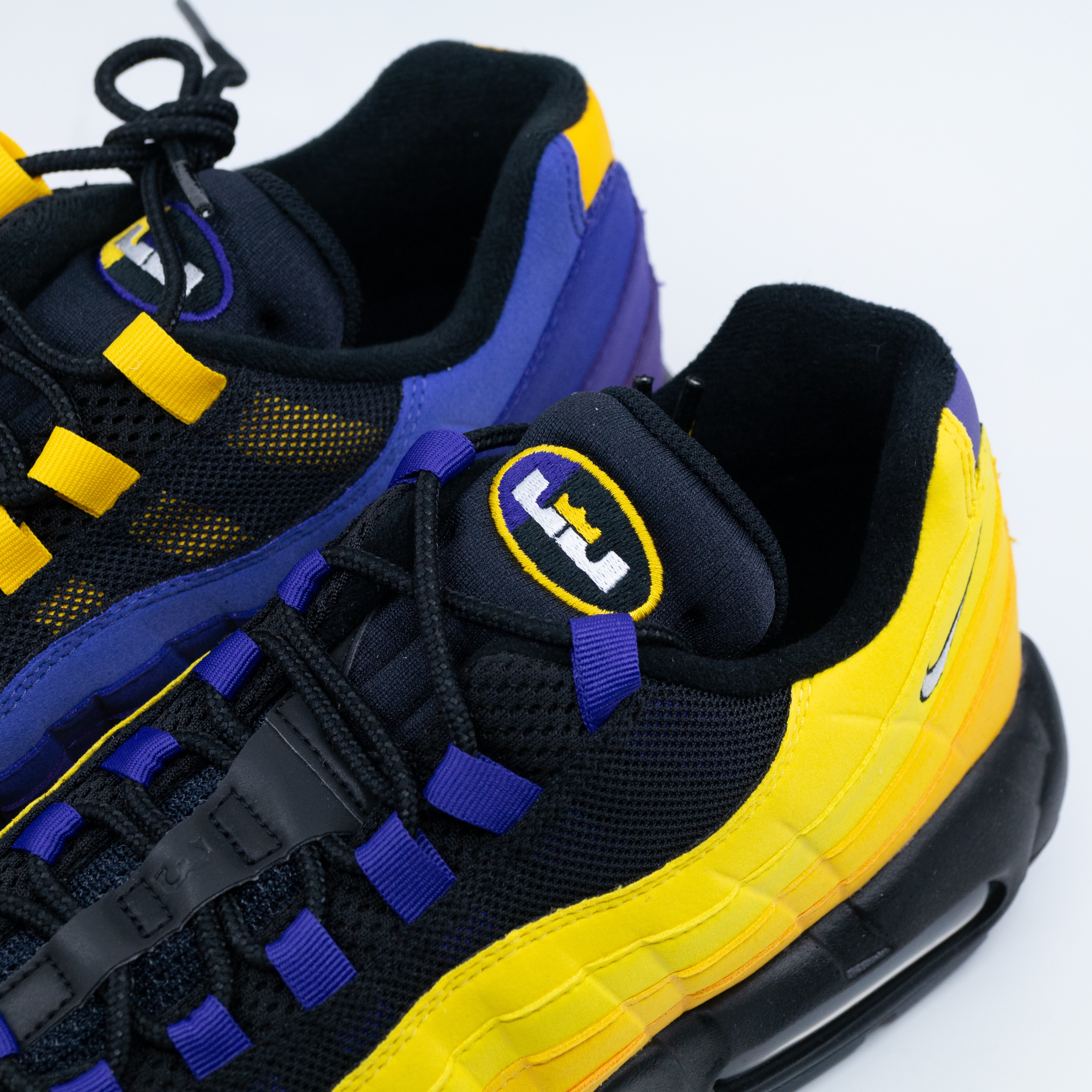 Nike Air Max 95 NRG LeBron Lakers Home Team 착용 스타일 - 2