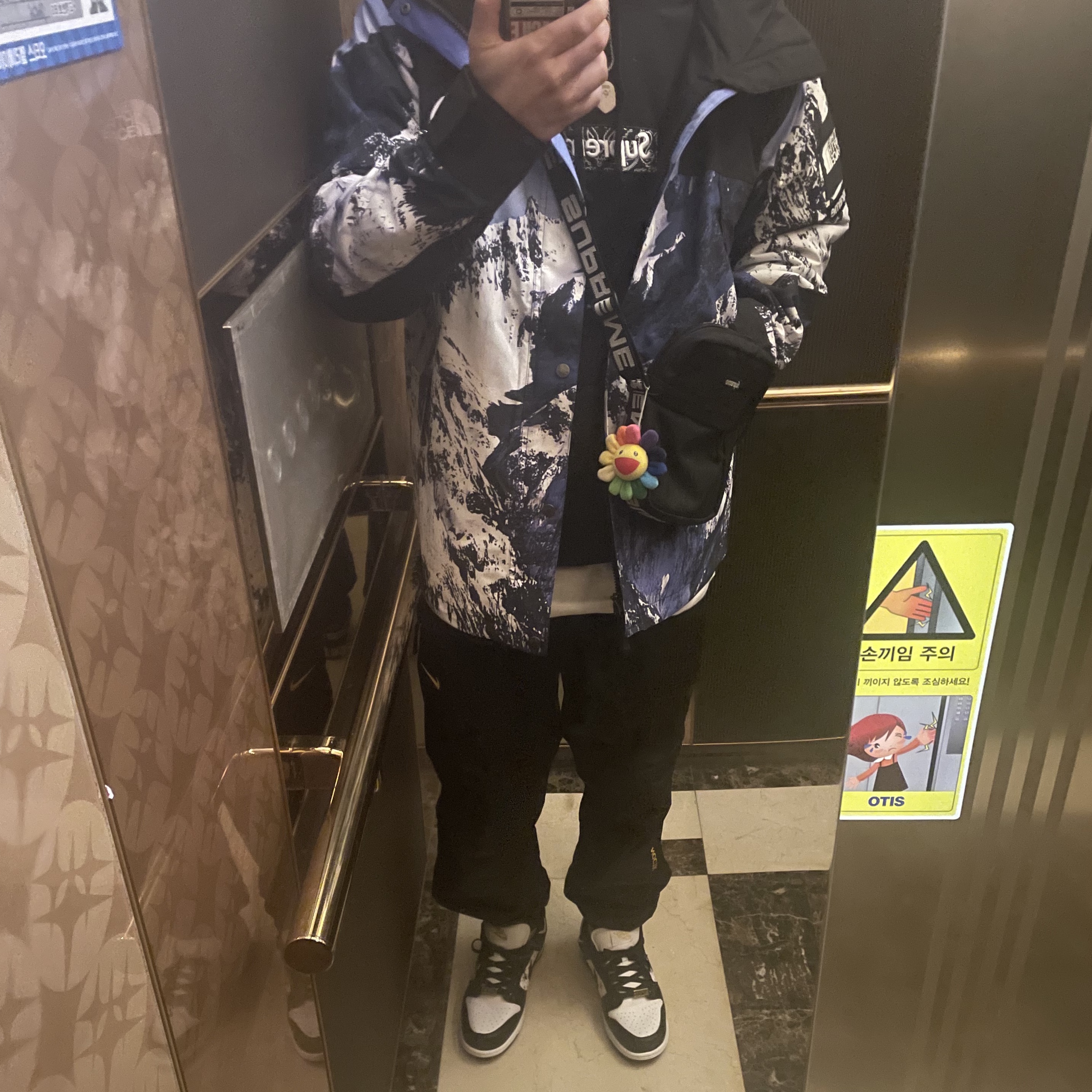 Nike x Supreme SB Dunk Low Black, Nike x Drake Nocta Fleece Pants Black - Asia 착용 스타일