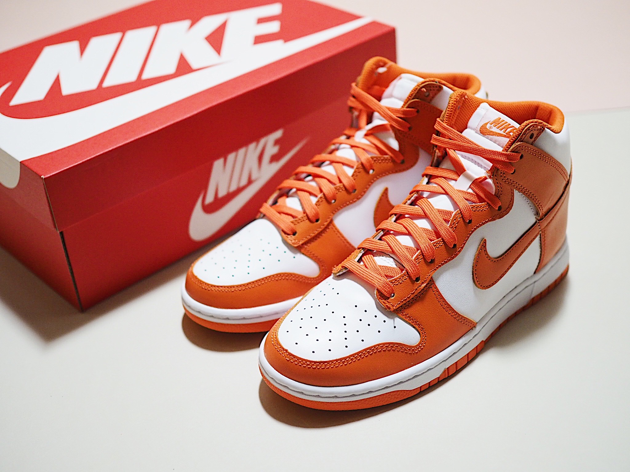 Nike Dunk High Retro Orange Blaze 착용 스타일 - 1