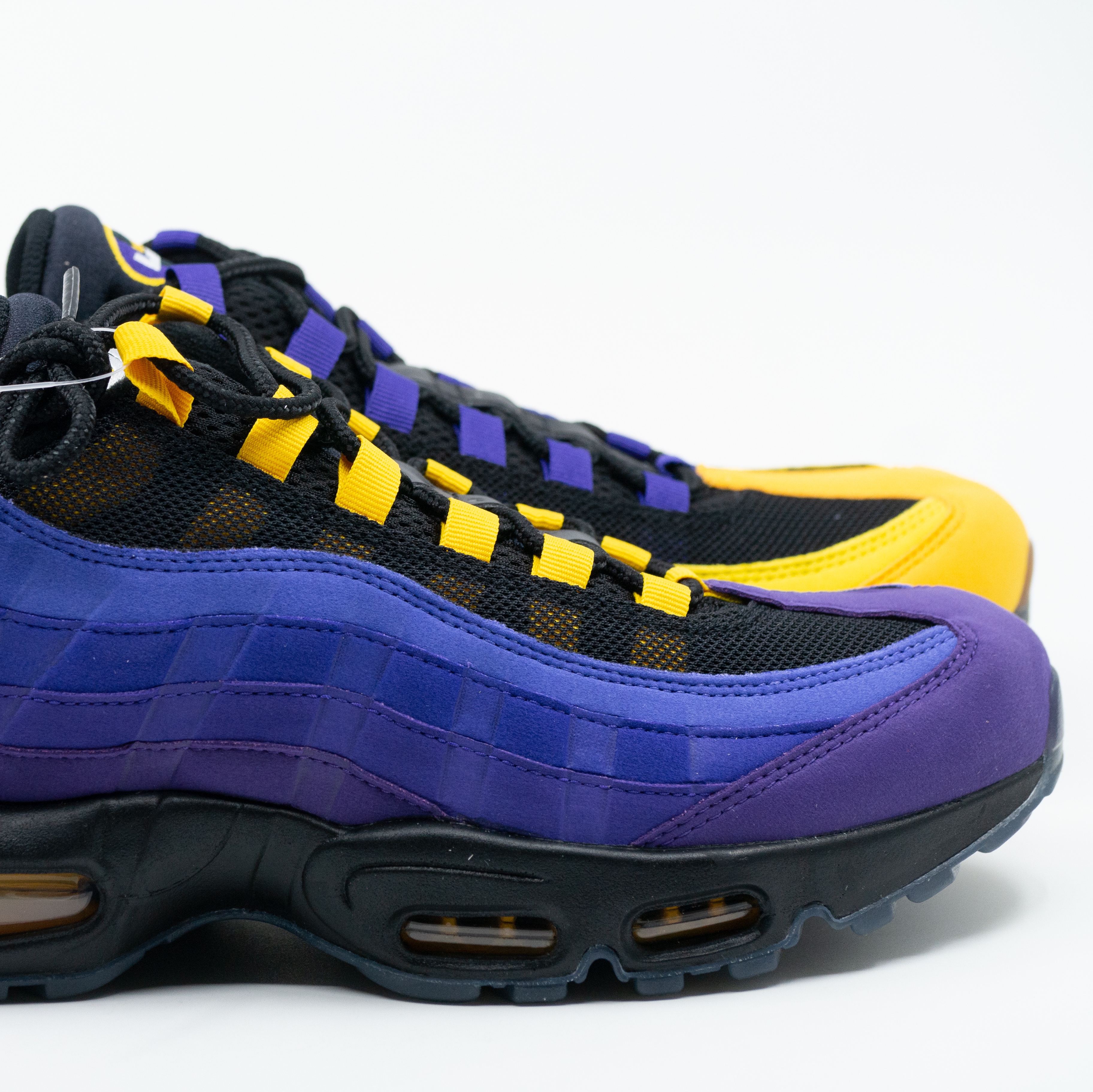 Nike Air Max 95 NRG LeBron Lakers Home Team 착용 스타일 - 4