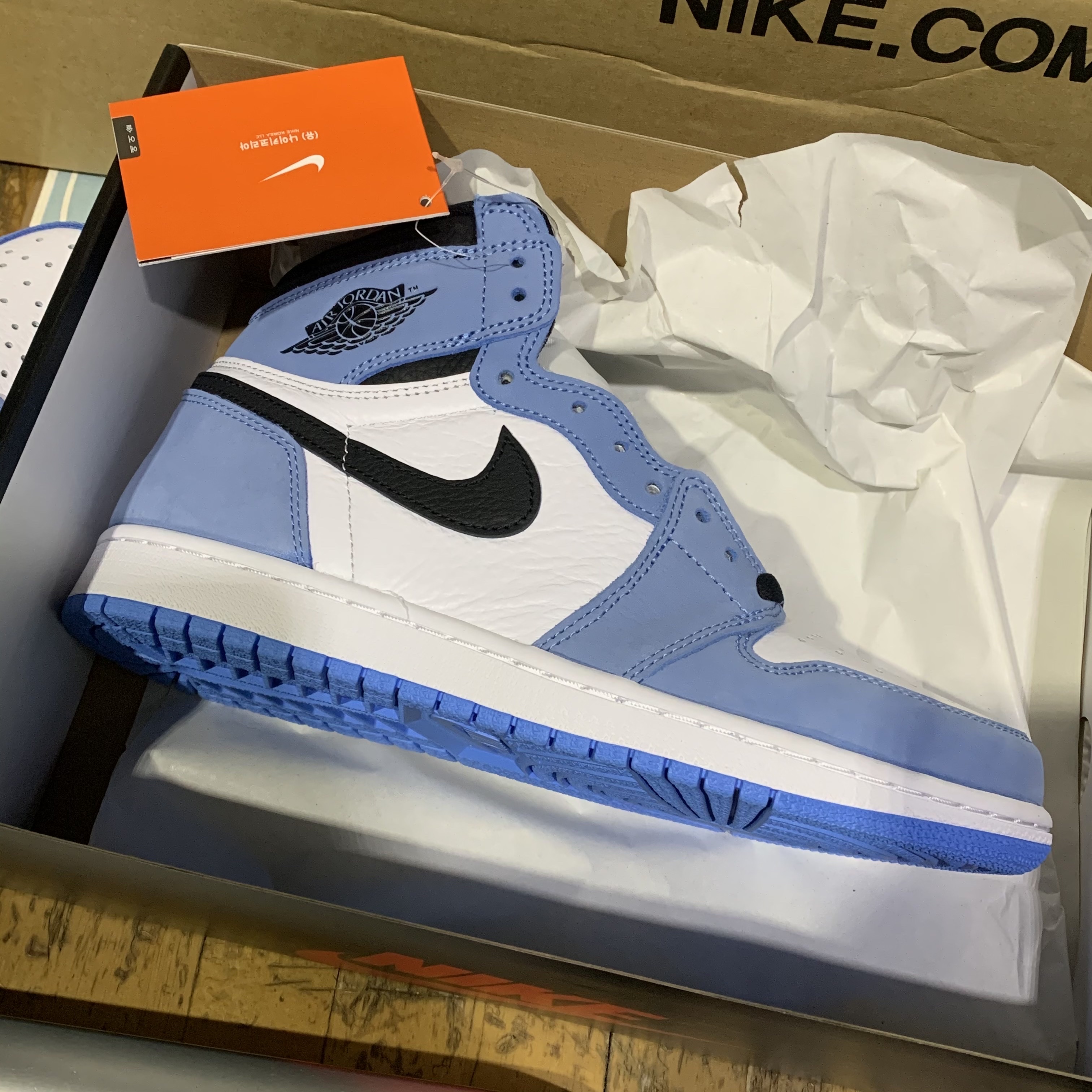 Jordan 1 Retro High OG University Blue 착용 스타일
