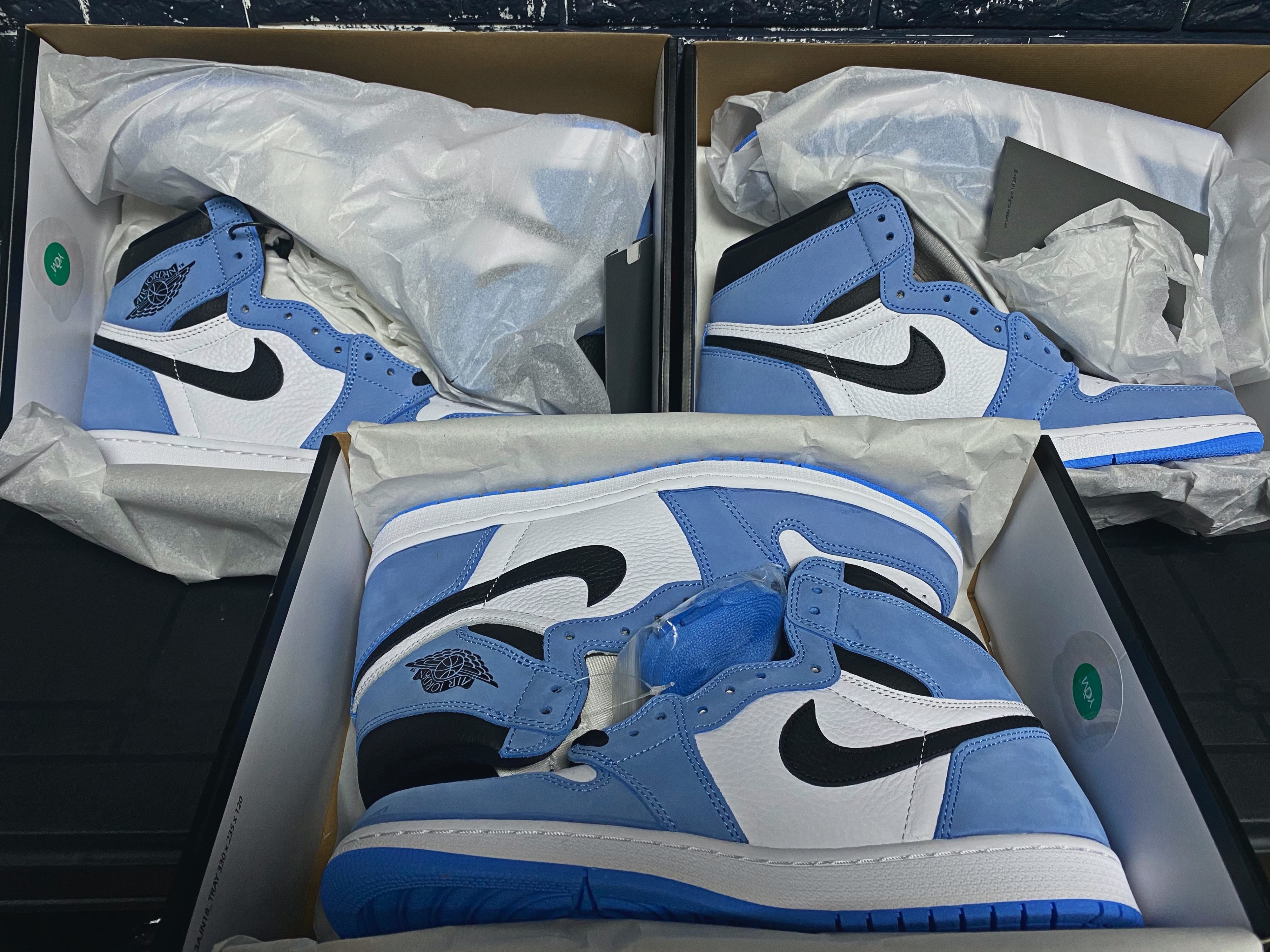 Jordan 1 Retro High OG University Blue 착용 스타일