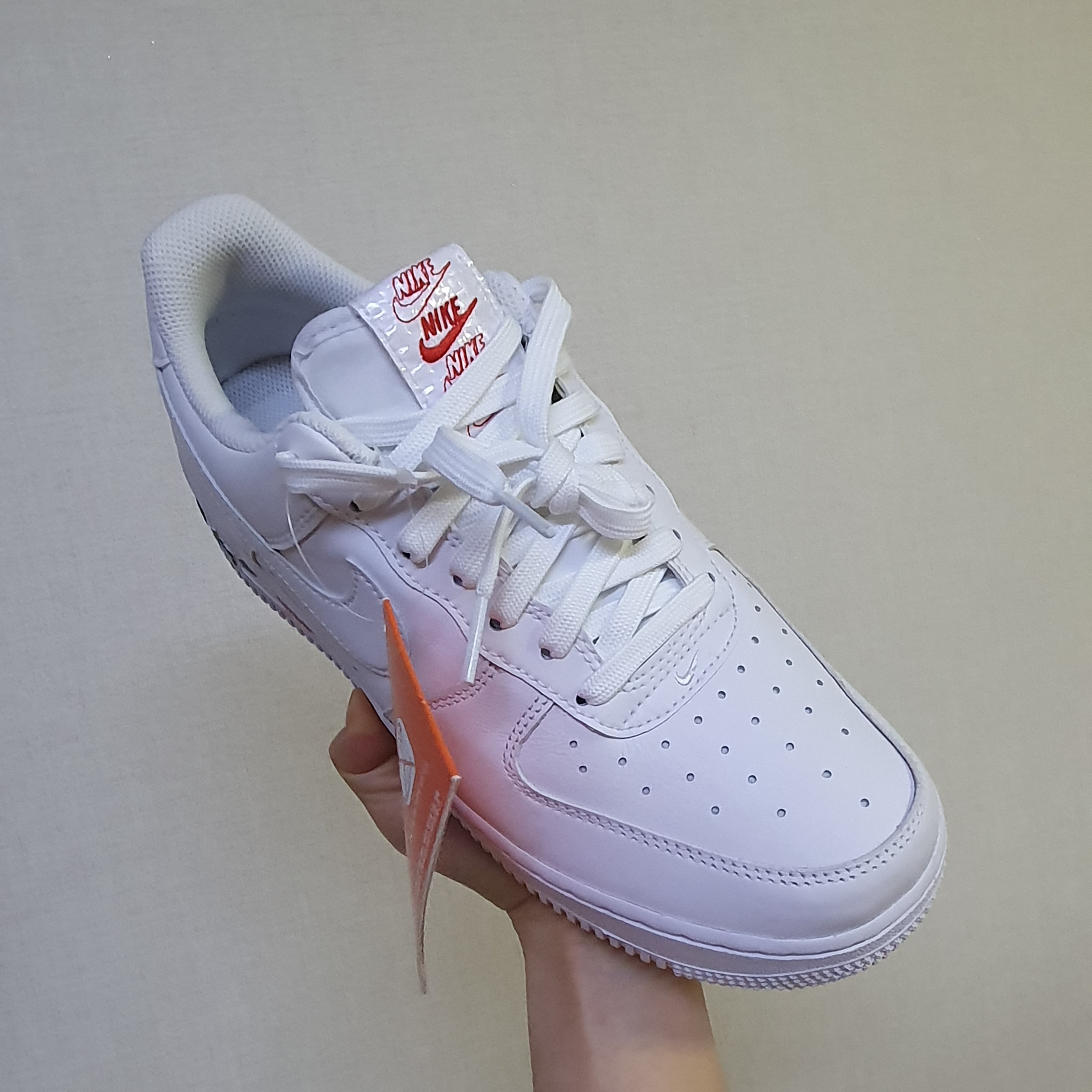 Nike Air Force 1 '07 LX White Bag 착용 스타일 - 2