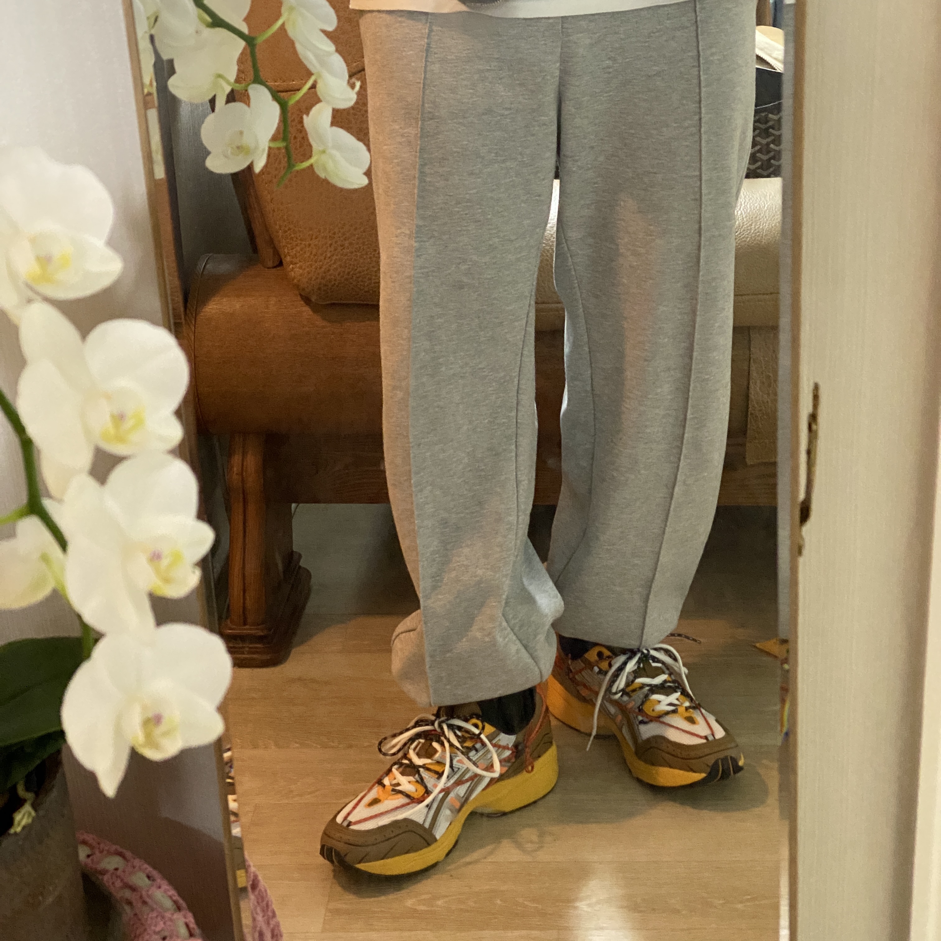 Asics x Andersson Bell Gel-1090 White Orange 착용 스타일 - 3