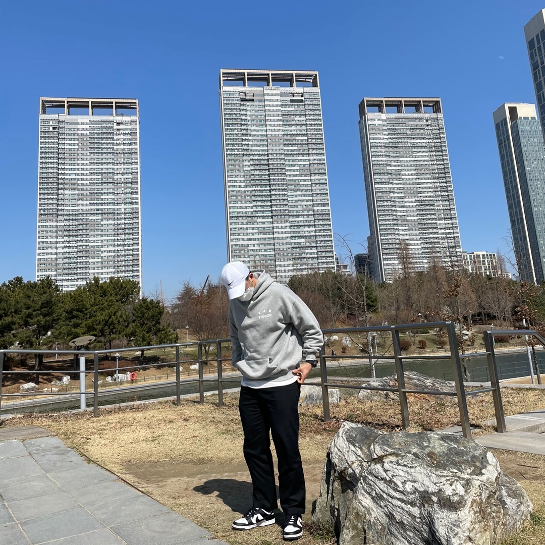 IAB Studio Hoodie Gray - 21SS, Nike Dunk Low Retro Black 착용 스타일