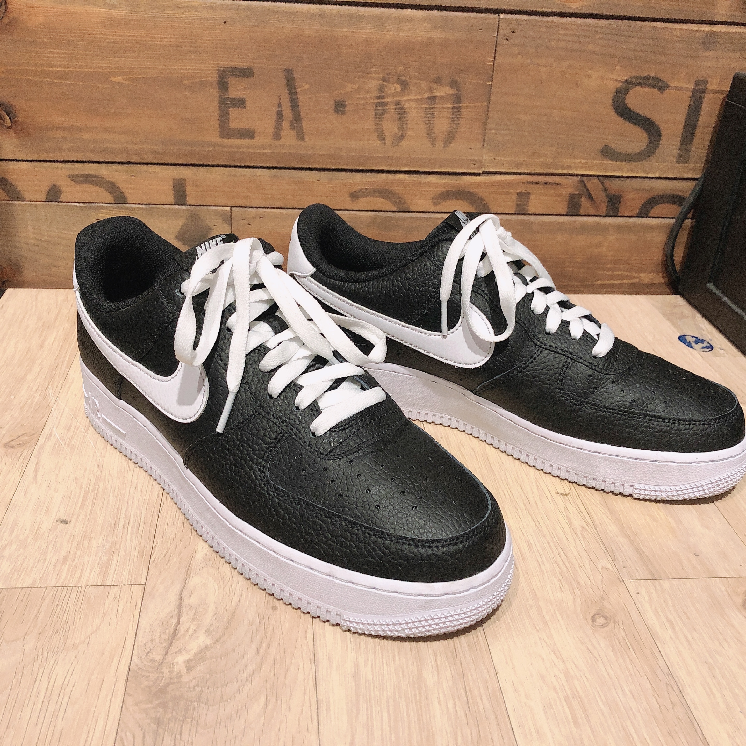 Nike Air Force 1 '07 Black White 착용 스타일 - 1
