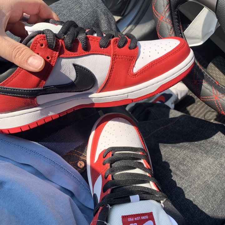 Nike SB Dunk Low Pro Chicago 착용 스타일 - 2